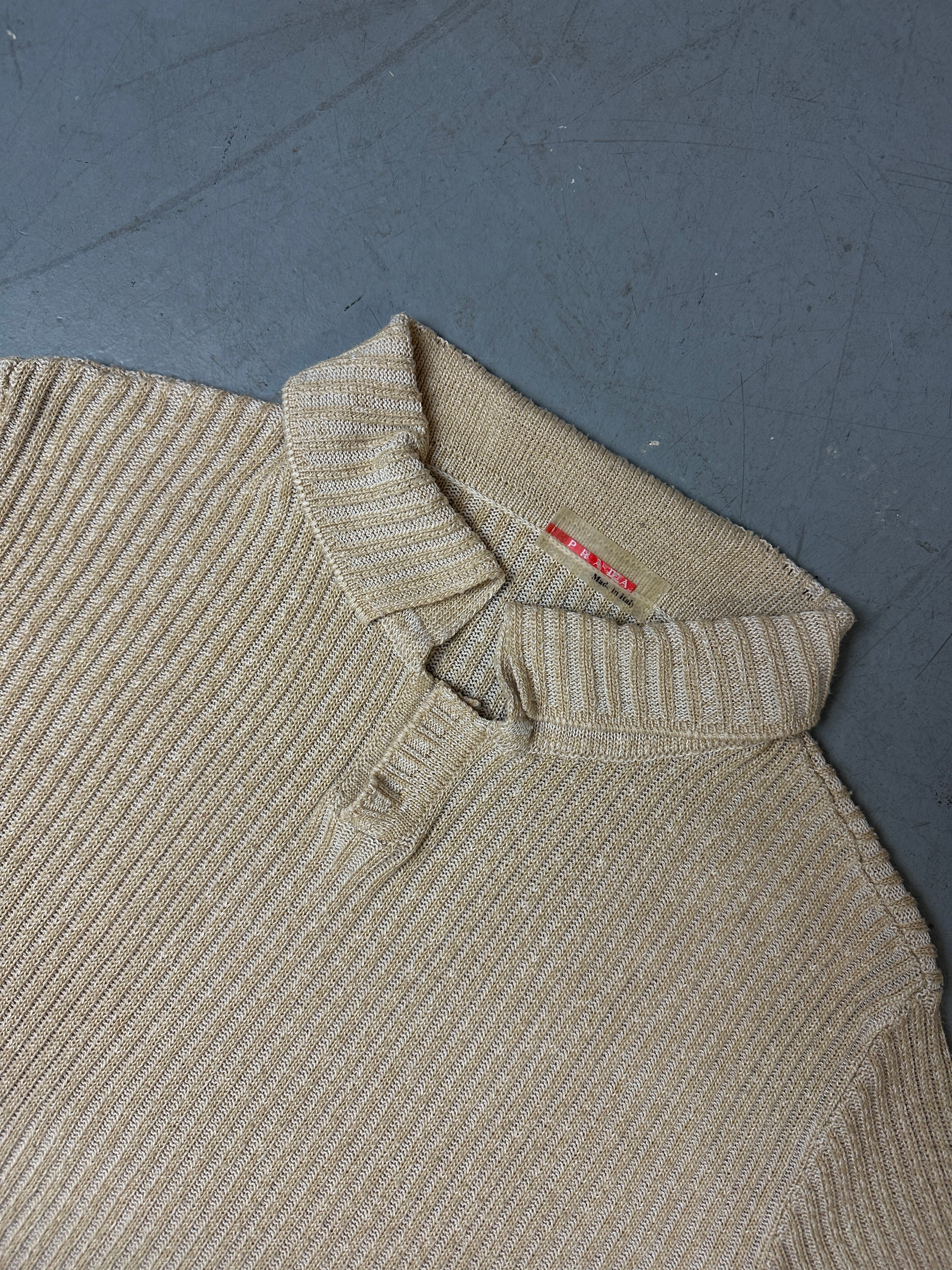 Detailbild von Vintage Beige Prada Knit Tee von vorne