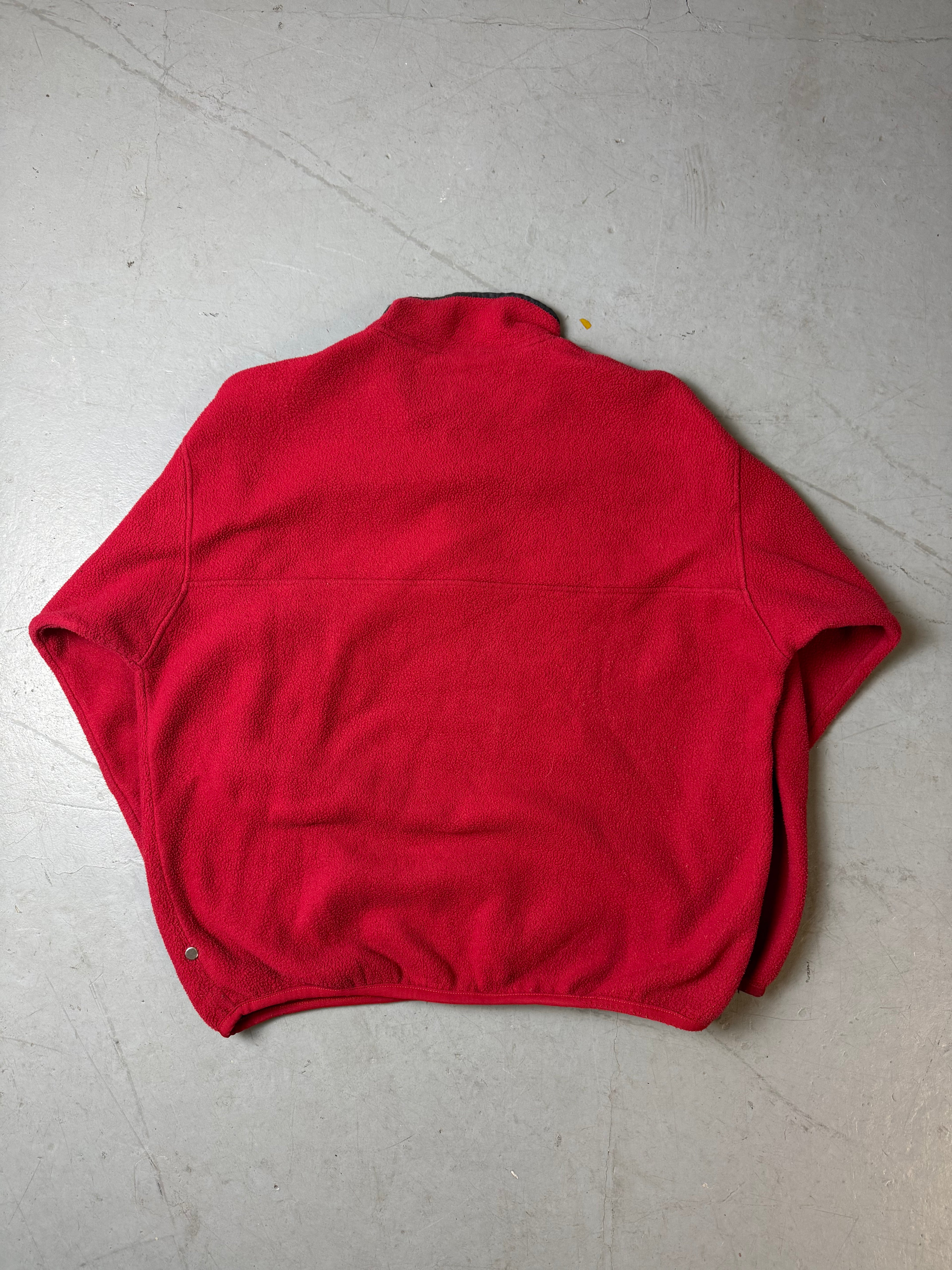 Produktbild von einem Vintage Patagonia Red Fleece Sweater von hinten