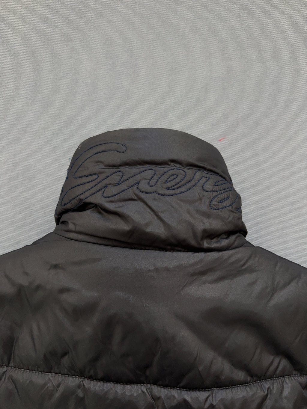 Vintage Energie Puffer Vest für Herren.Y2K Second Hand 2000s Fashion