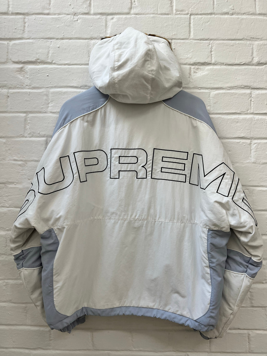 Supreme Faux Fur Reversible Hooded Jacke (M) Vintage Supreme Jacke mit Leopard Faux Fur inside Still Thrifting Vintage Shop