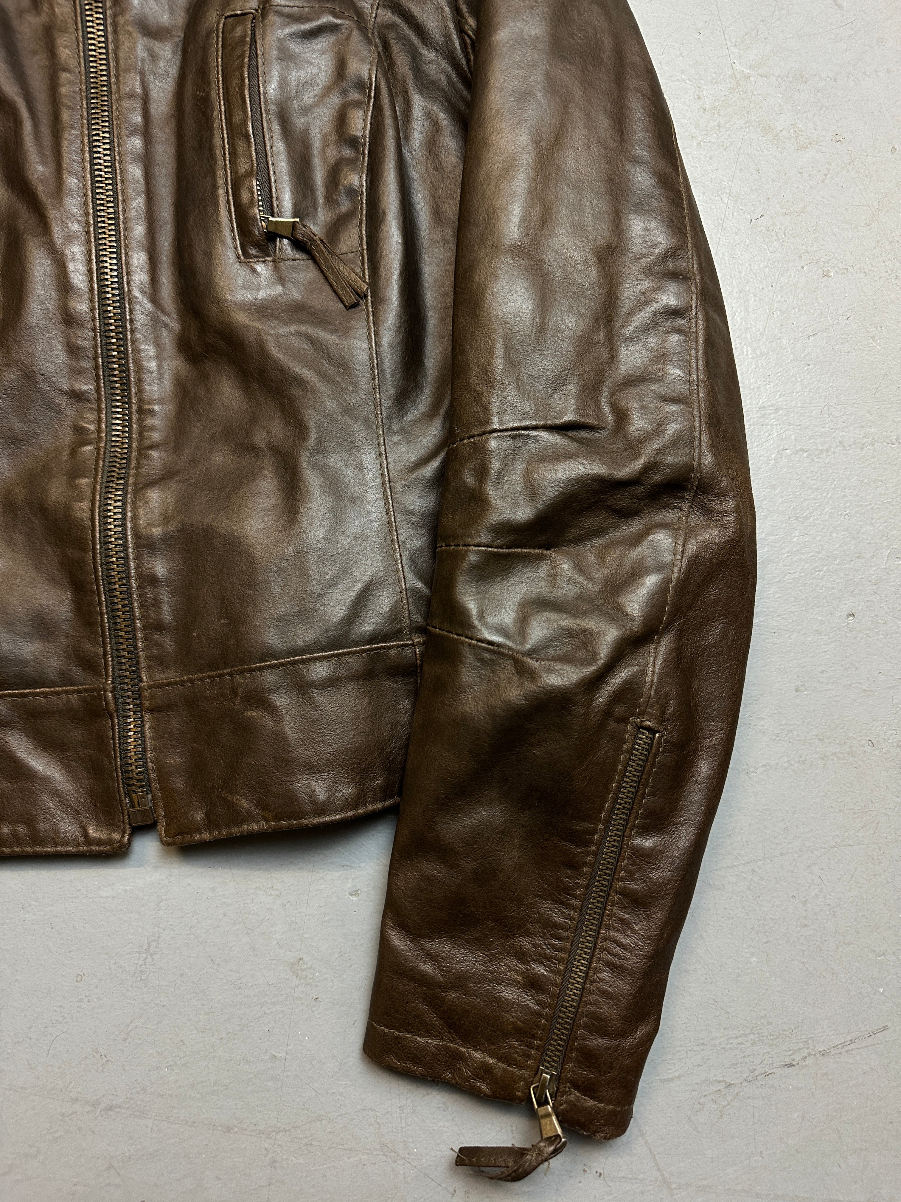 Vintage List Brown Italian Leather Jacket  
für Herren. Y2K Second Hand 2000s Fashion