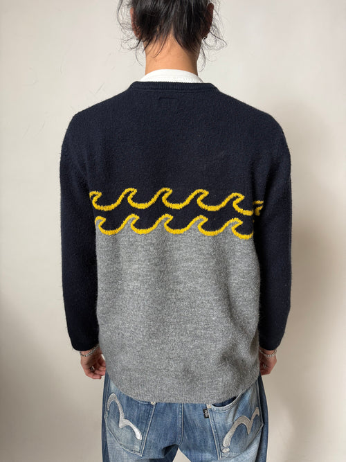 Tragebild von Vintage Billabong Waves Blue and Grey Sweater L von hinten