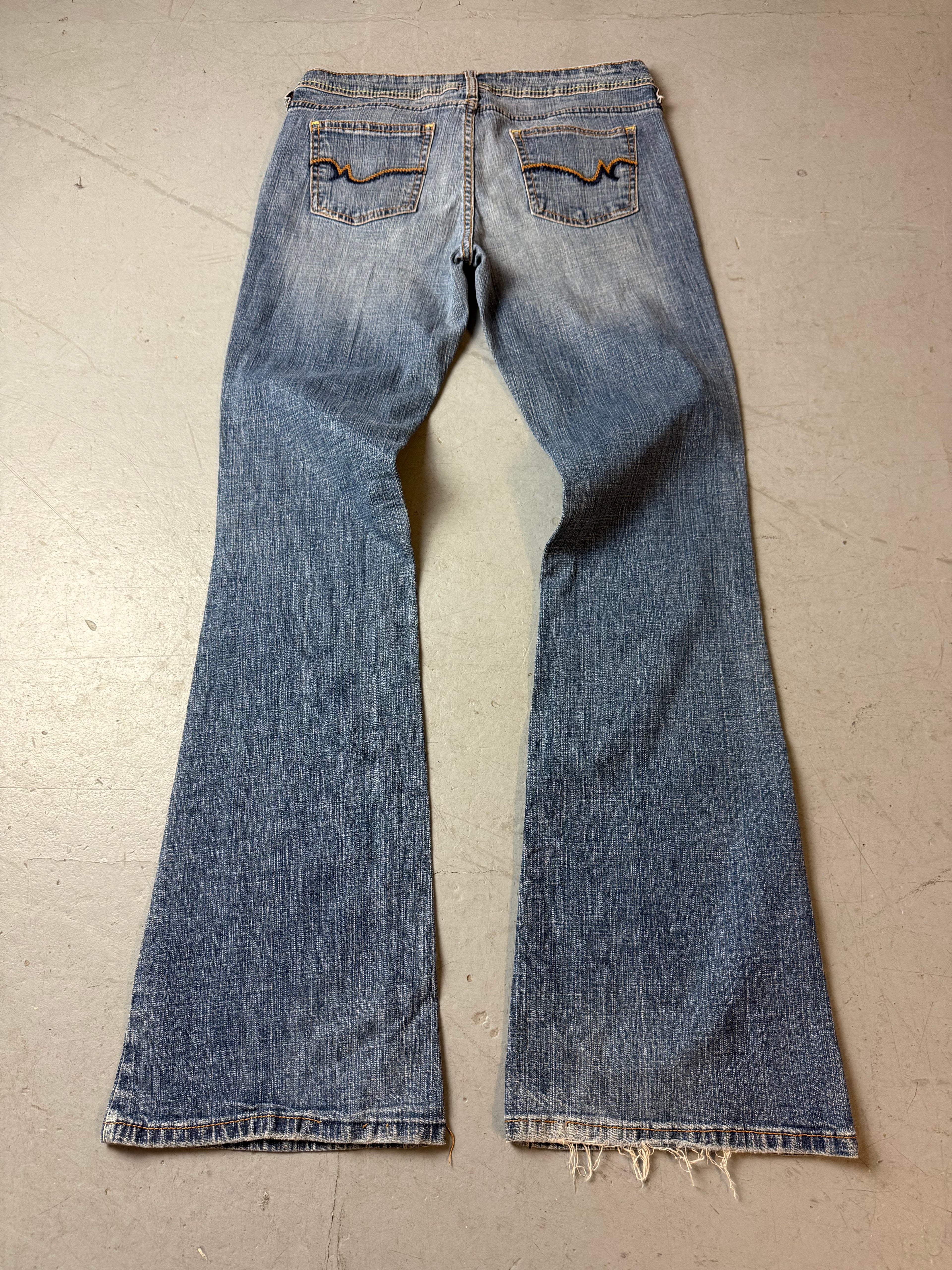 Vintage SO Low Waist Bootcut Jeans für Damen. Y2K 2000s Fashion