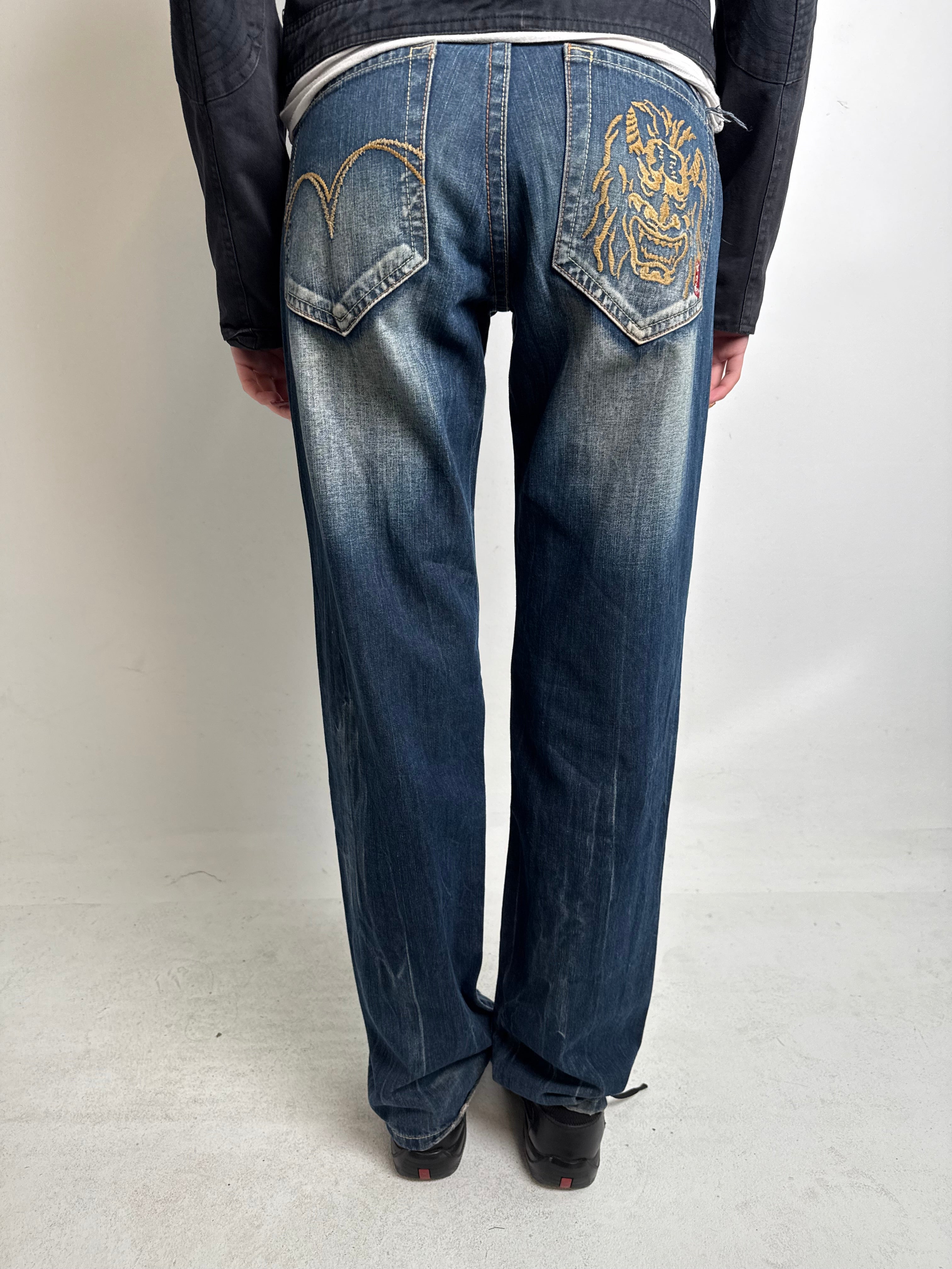 Tragebild von Vintage Big Group Japanese Printed Denim S von hinten