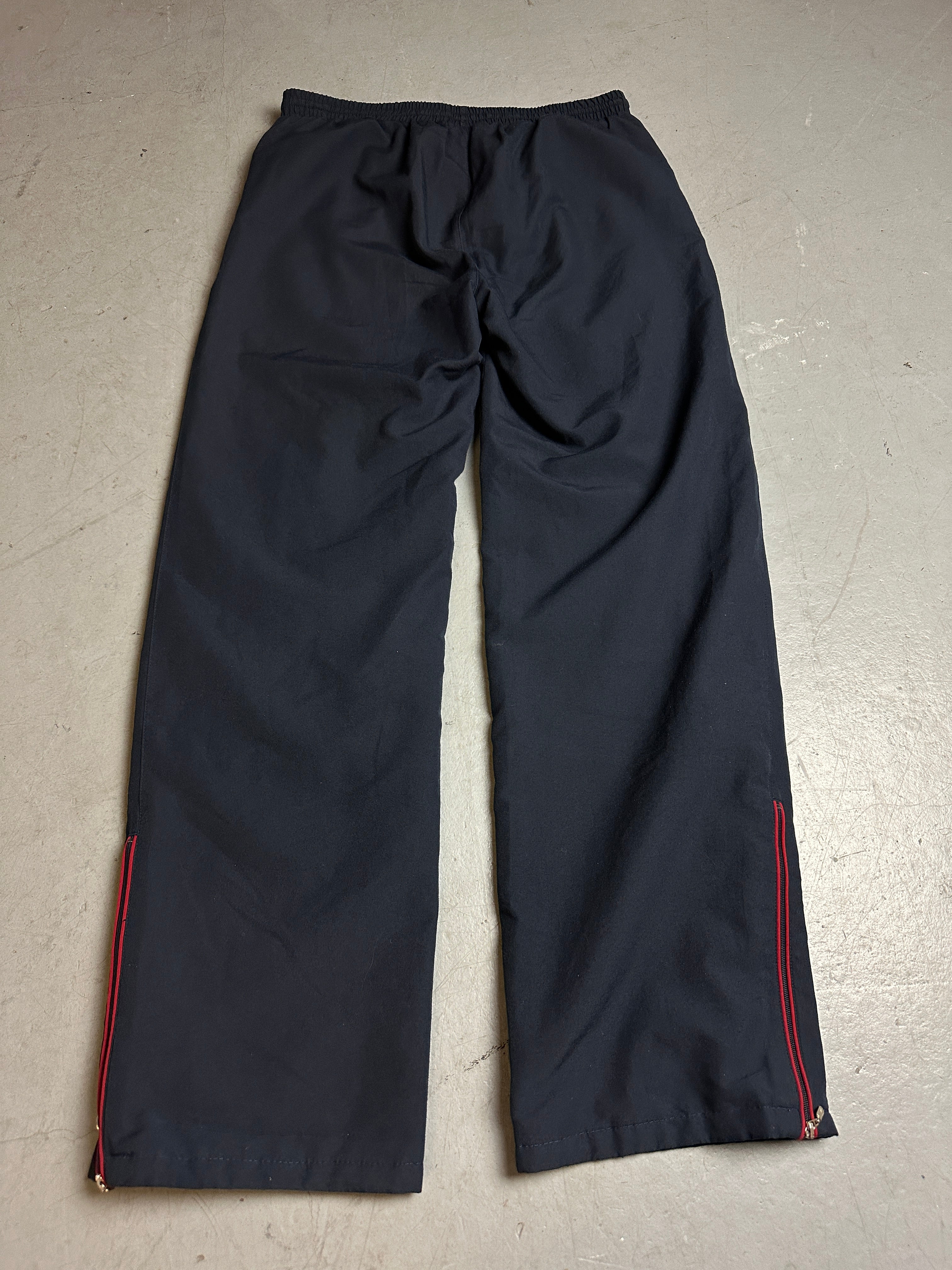 Productbild von Vintage Blue Adidas Track Pants S/M von hinten 