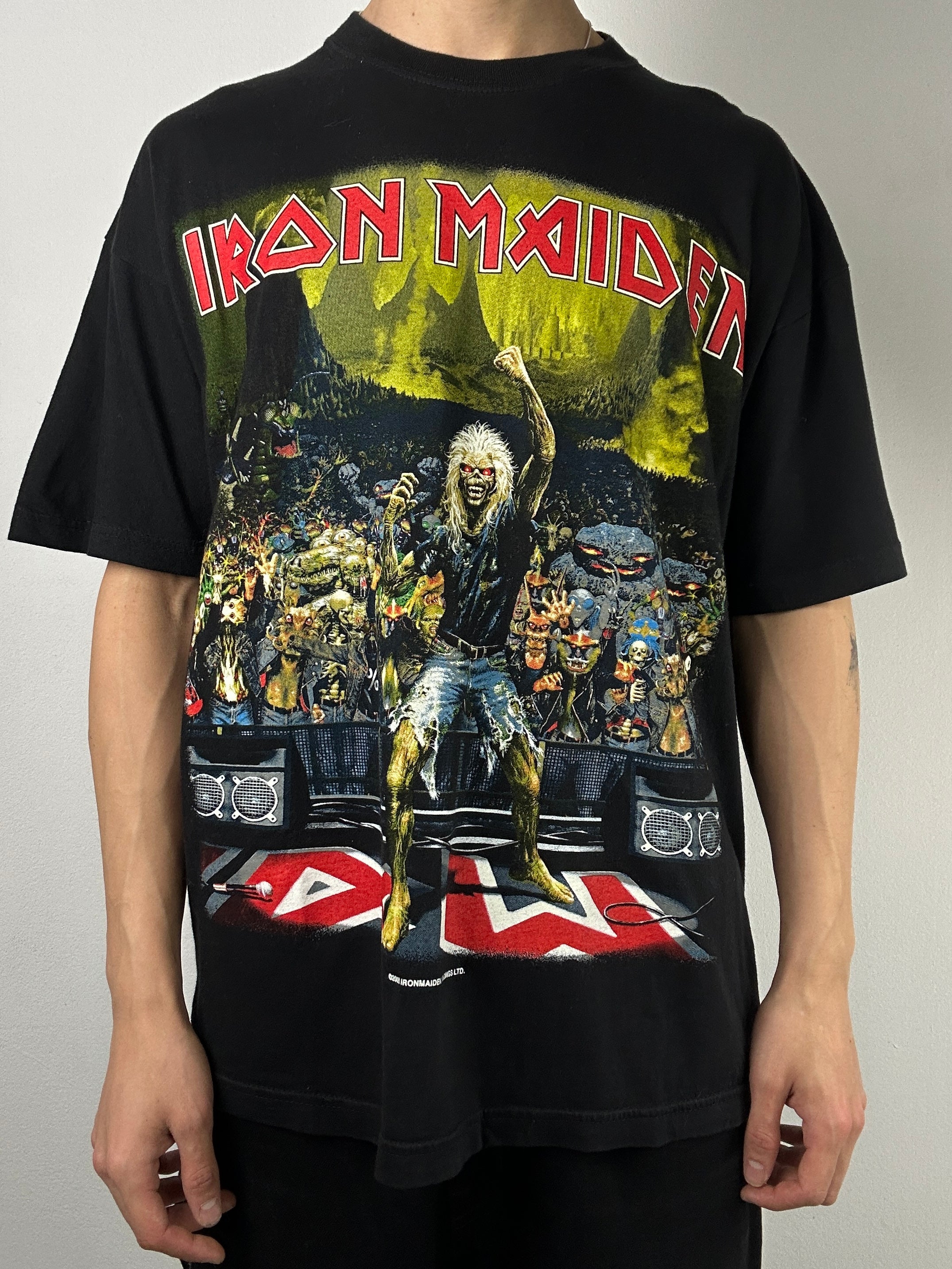 Vintage Iron Maiden Band T-Shirt für Männer. Y2K Secondhand 2000s Fashion