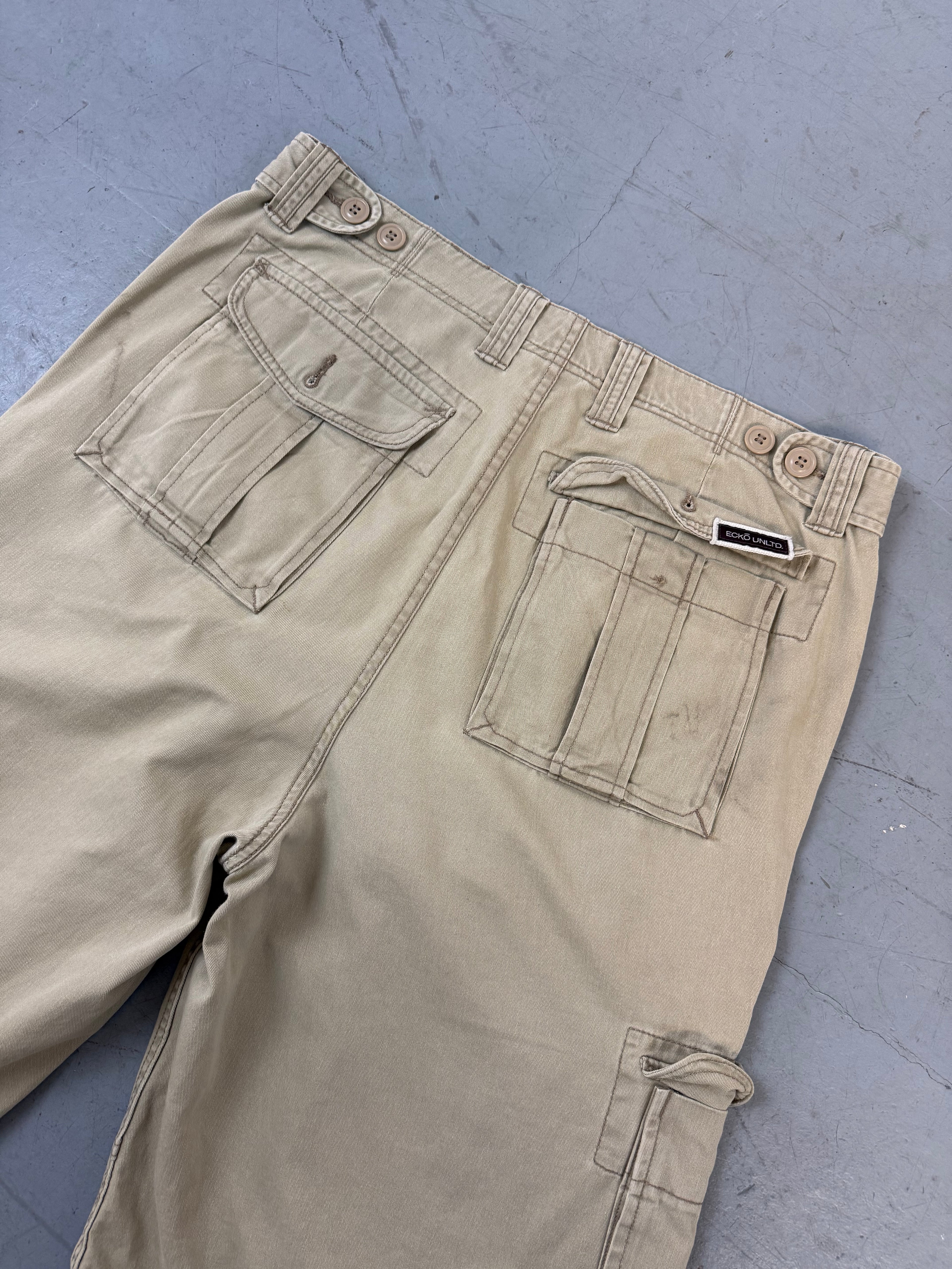 Vintage Ecko Unltd. Beige Cargo Shorts XL