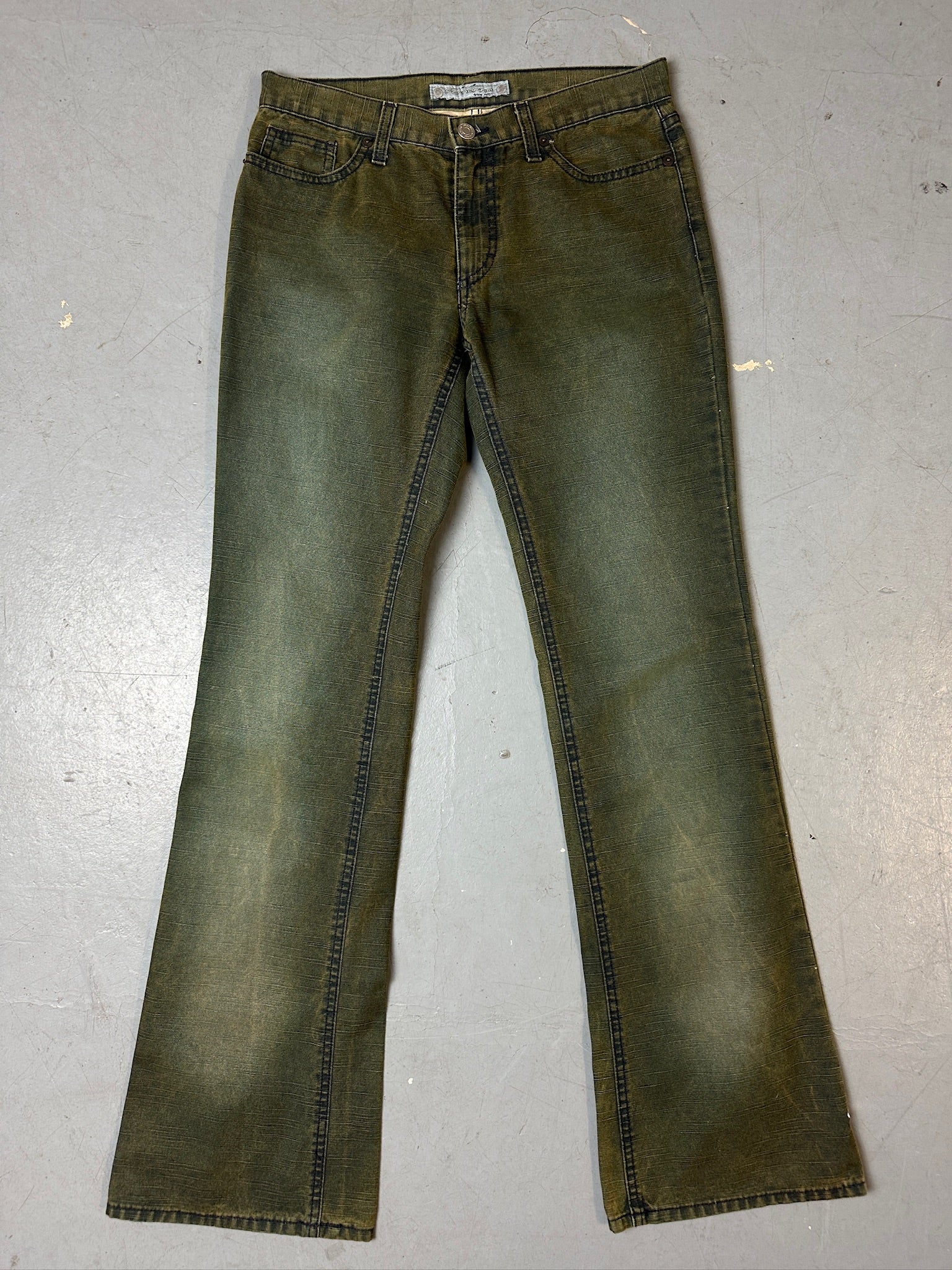 Produktbild von einer Vintage Fornarina Mid Waist Green Bootcut Jeans von vorne