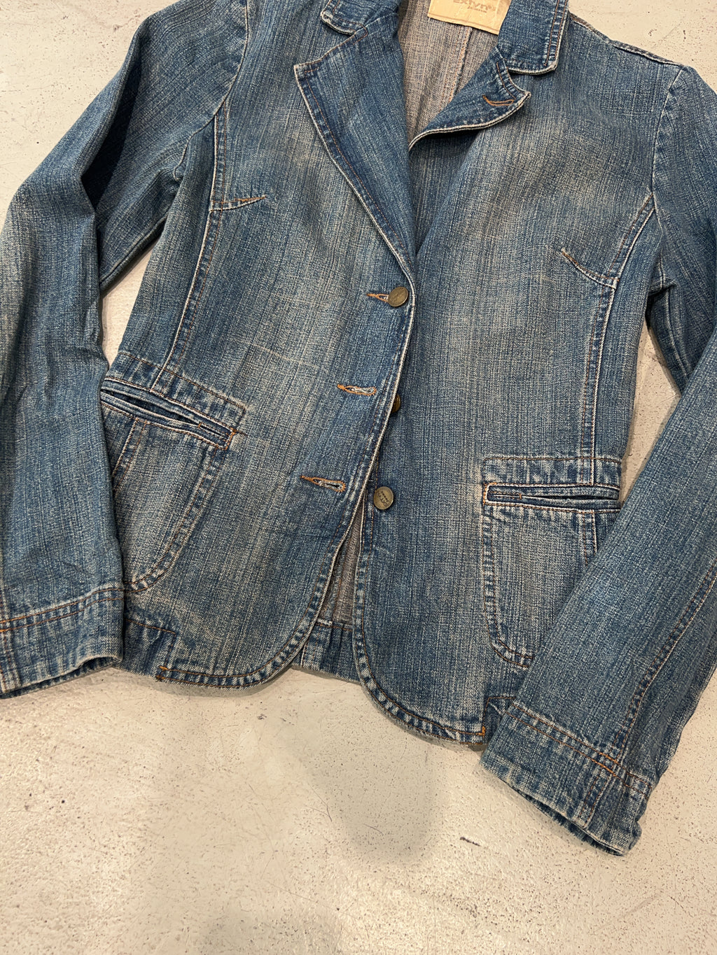 Vintage Extyn Jeansjacke für Damen. Y2K Second Hand 2000s Fashion.