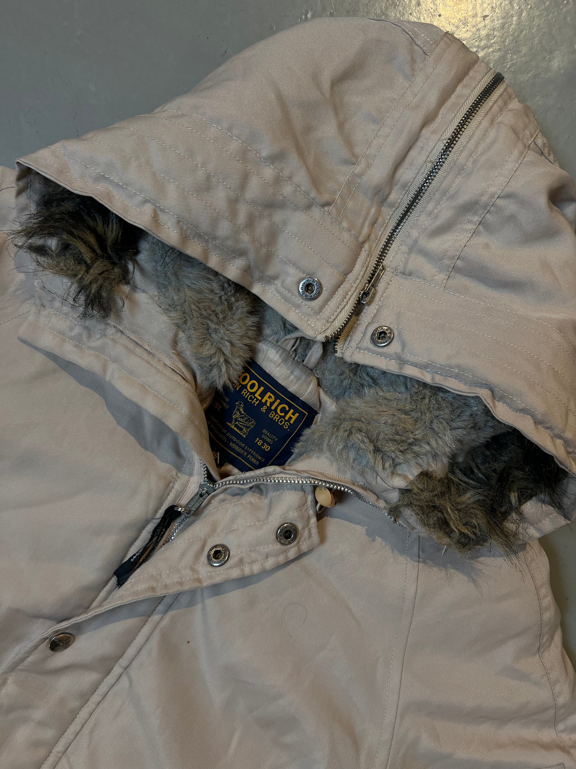 Vintage Beige Woolrich Winter Jacket L