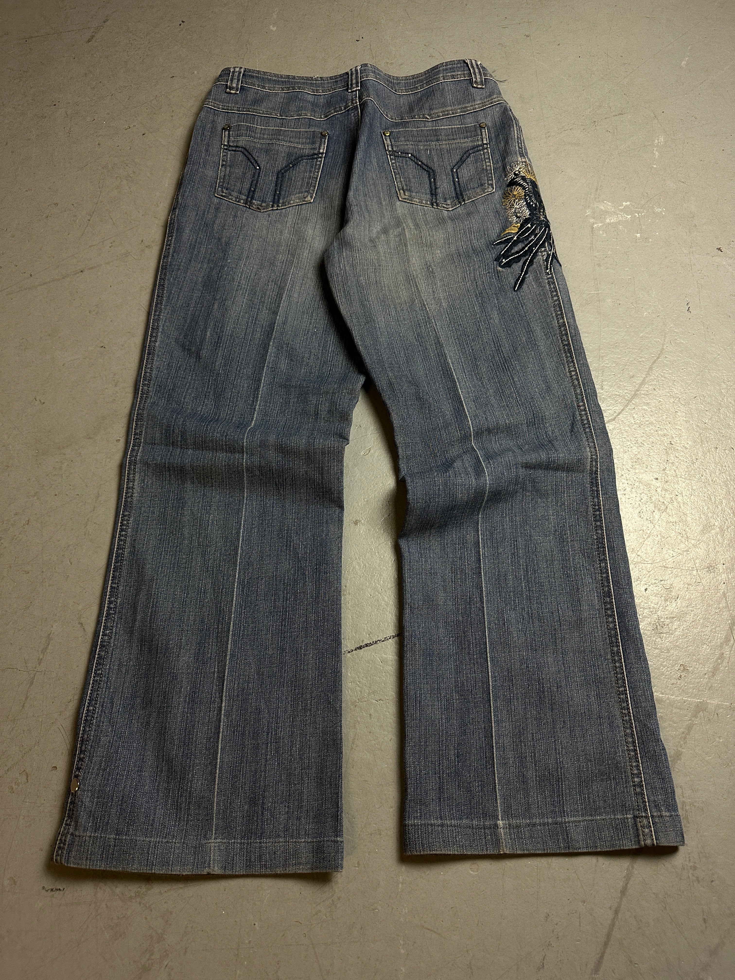 Productbild von Vintage Flower Stitched Denim S/M von hinten 