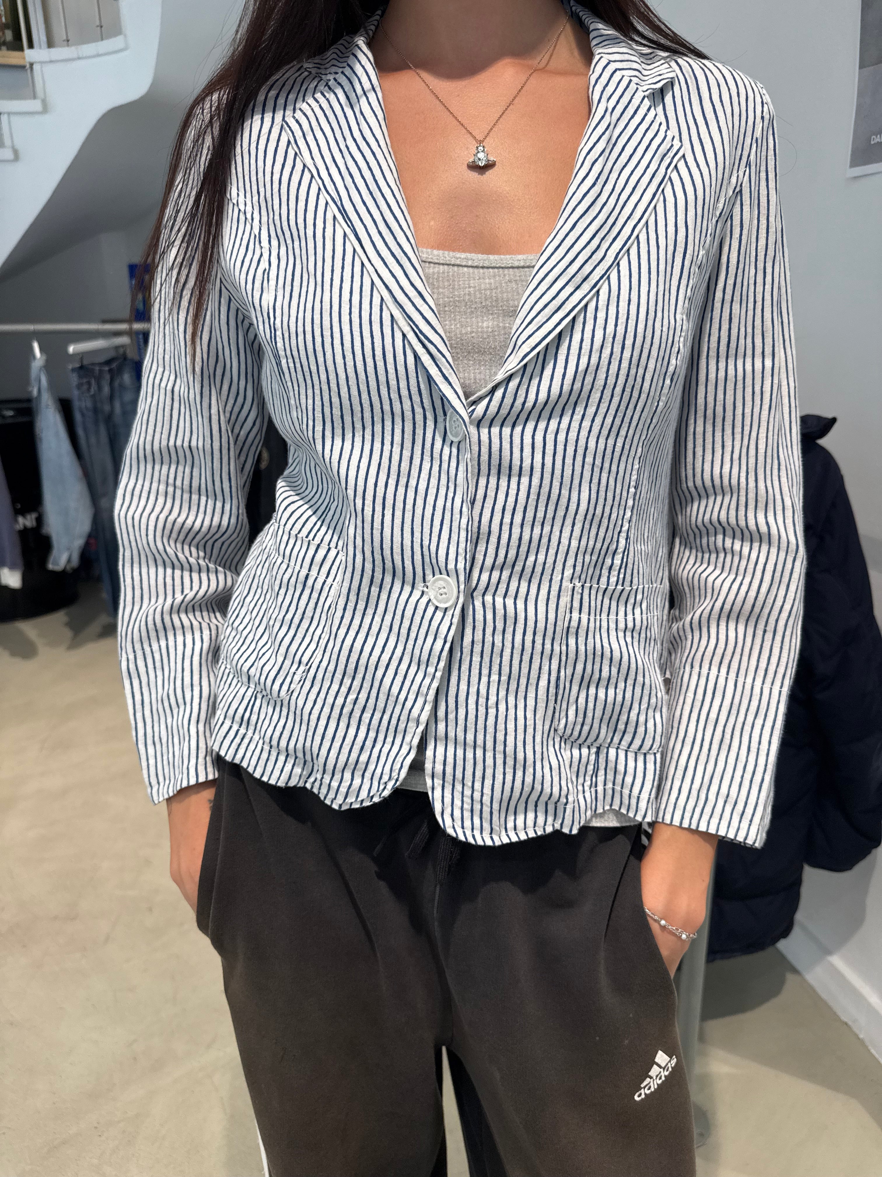 Vintage Striped Blazer für Damen. Y2K Second Hand 2000s Fashion.