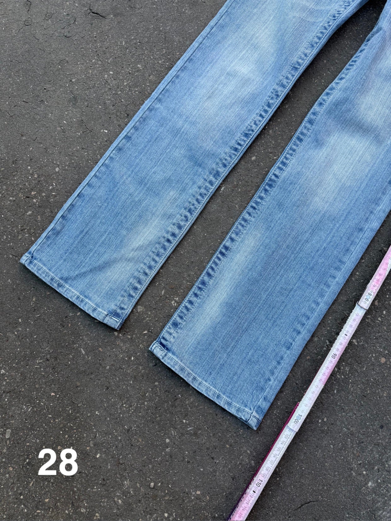 Y2K Laguna Beach „Hermosa Beach“ Light Blue Mid Waist Denim für Damen. Y2K 2000s Fashion
