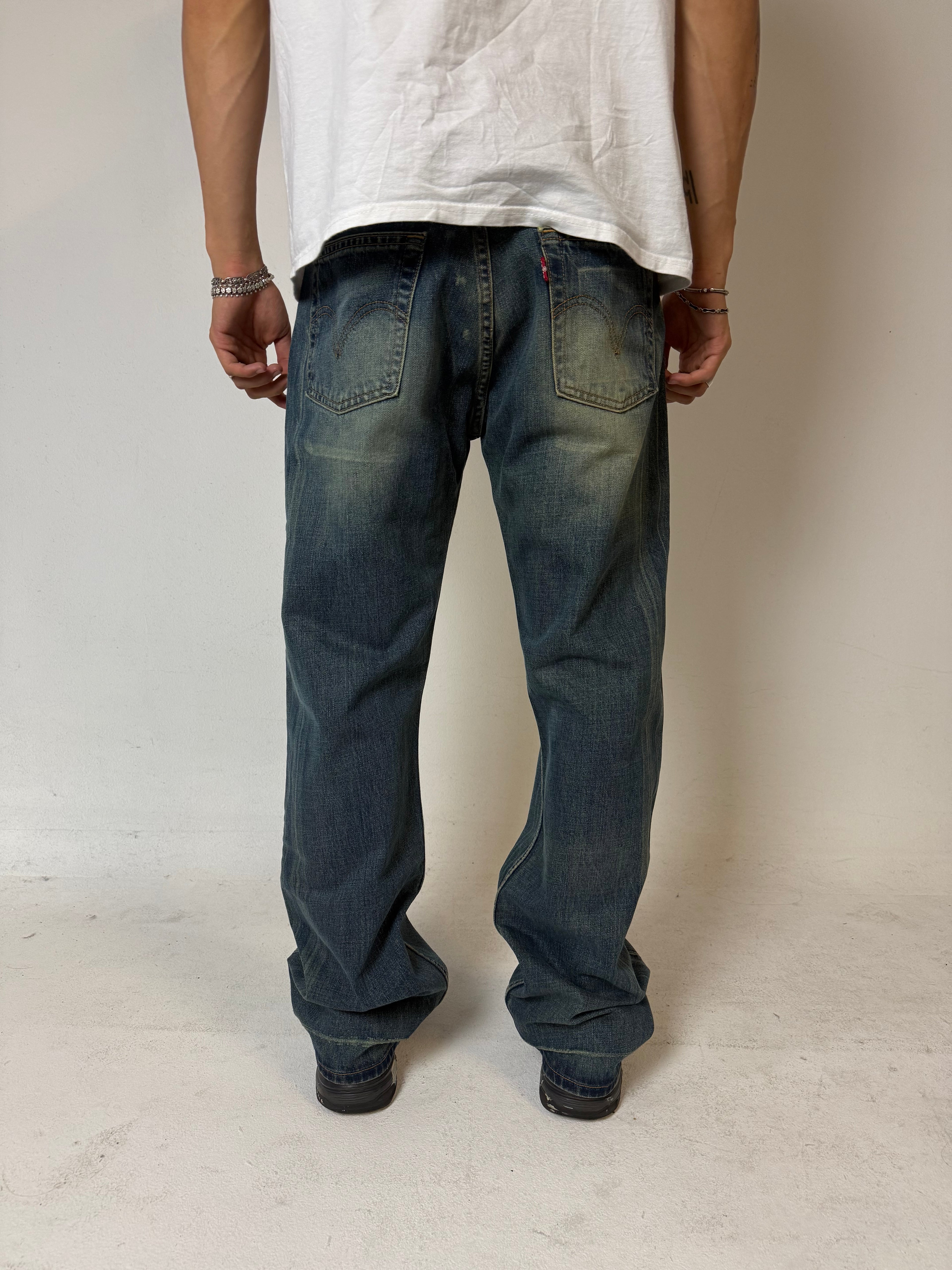 Eine blau grün washed Levi’s baggy denim 