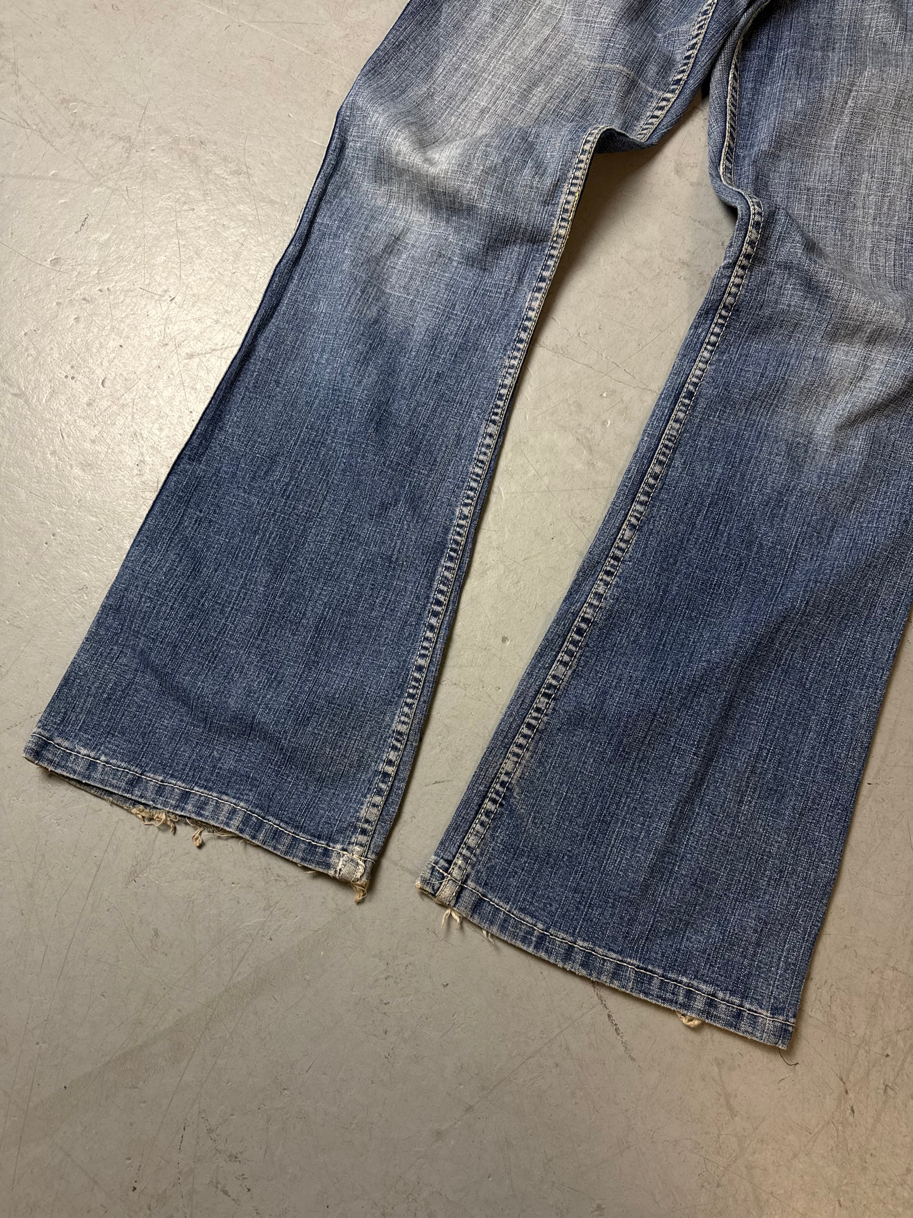 Detailbild von Vintage Low Waist Straight Leg Denim M von vorne