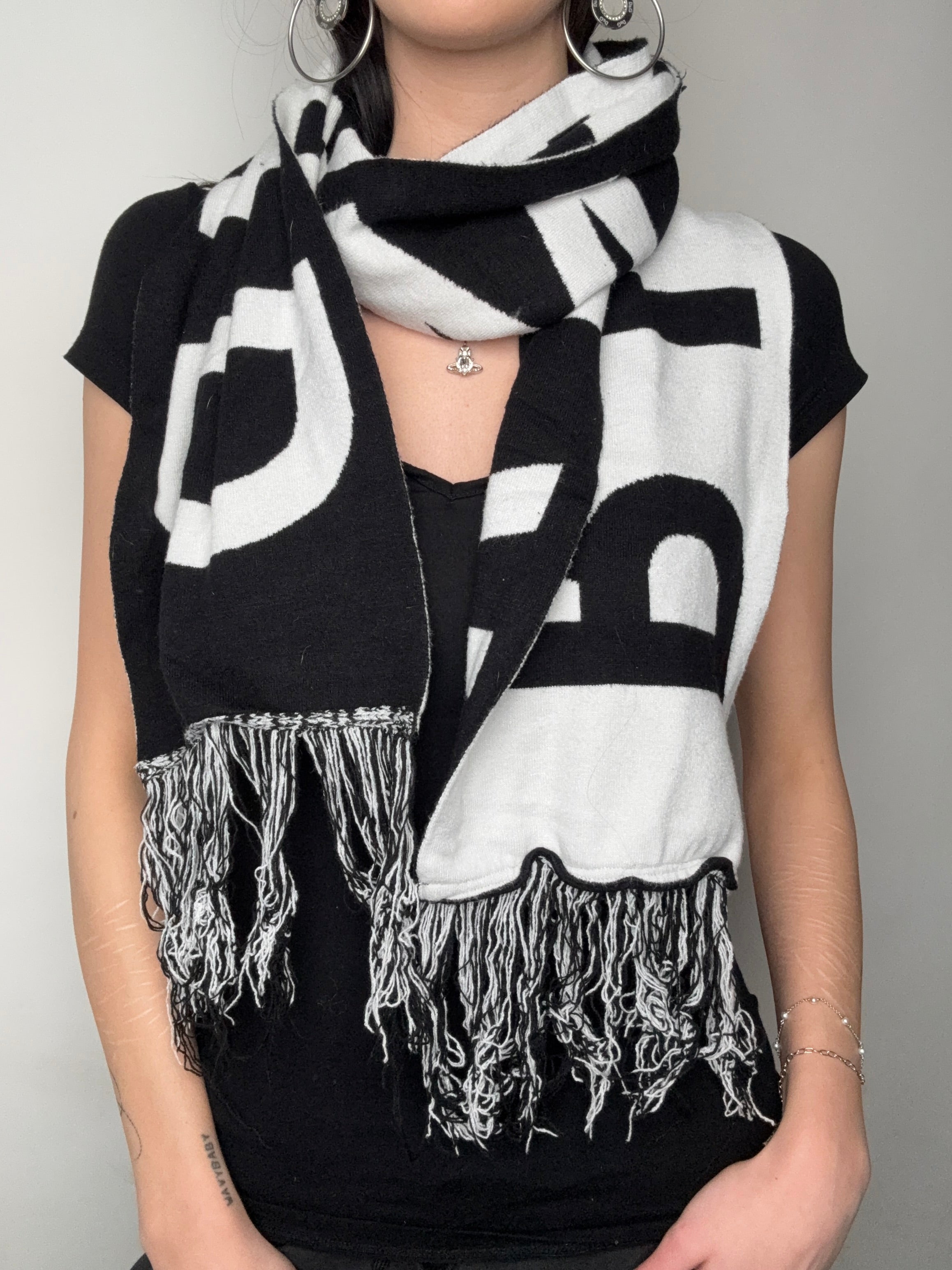 Vintage Richmond Spell-Out Knit Scarf for girl’s. Y2K Second Hand 2000s Fashion 