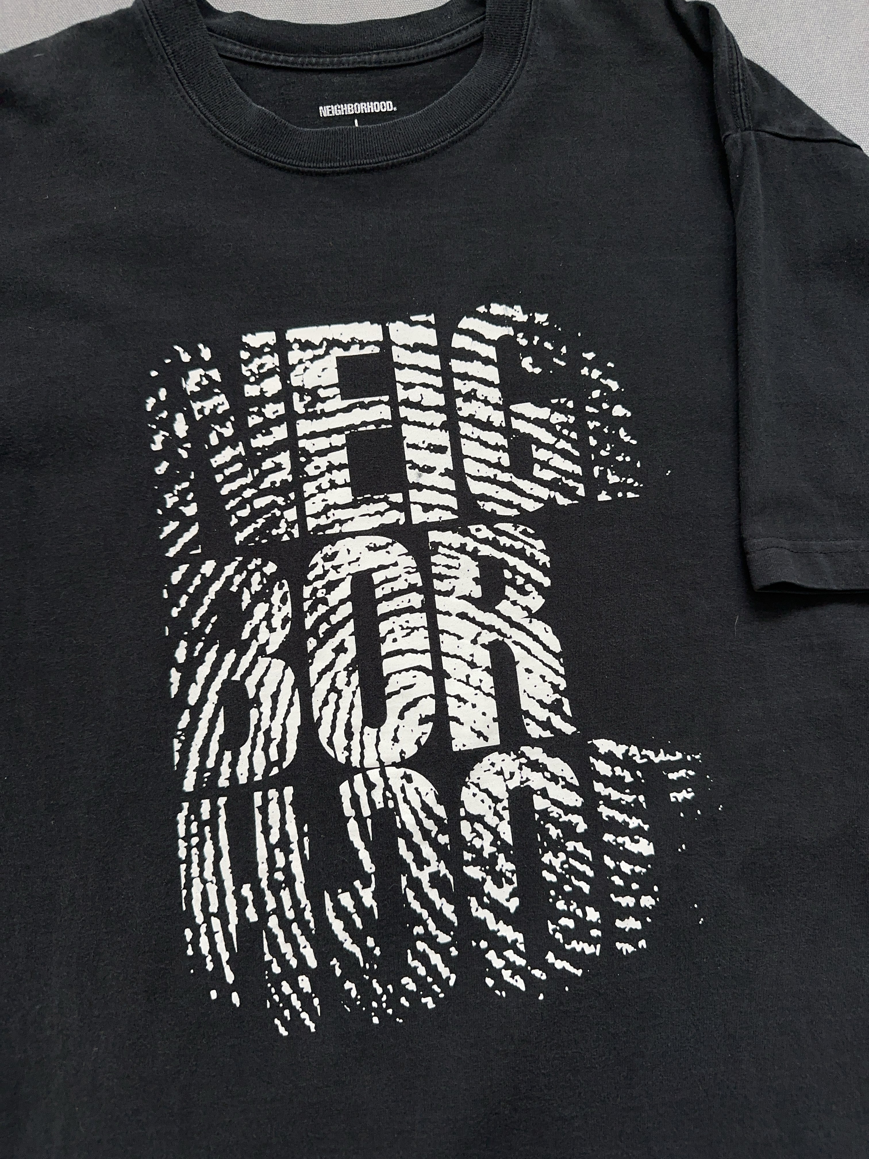 Vintage Neighborhood T-Shirt für Herren. Y2K Second Hand 2000s Fashion 