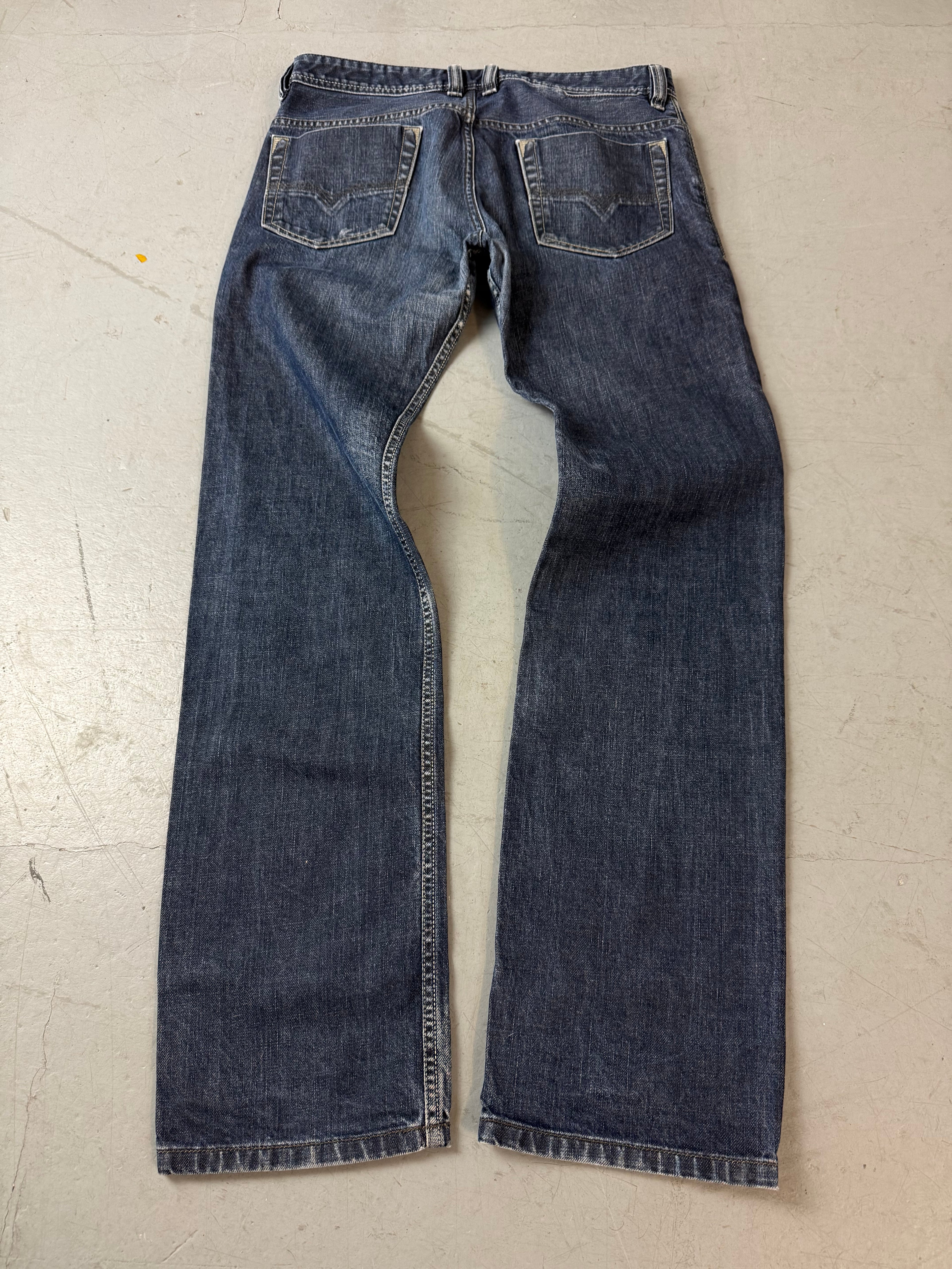 Vintage Diesel Safado Straight Leg Jeans für Herren. Y2K Second Hand 2000s Fashion