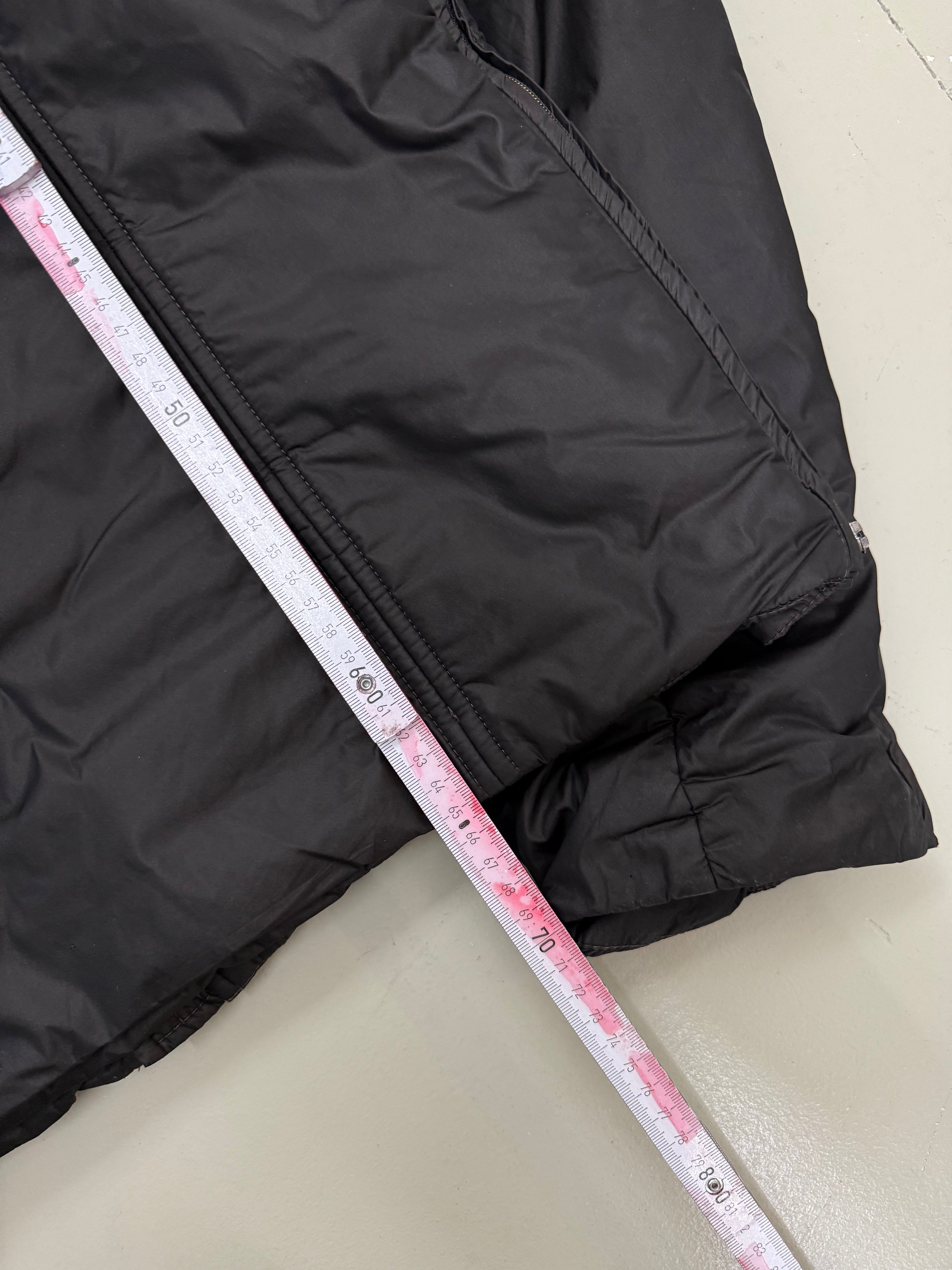 Vintage Belstaff Black Puffer Jacket für Herren. Y2K Second Hand 2000s Fashion 