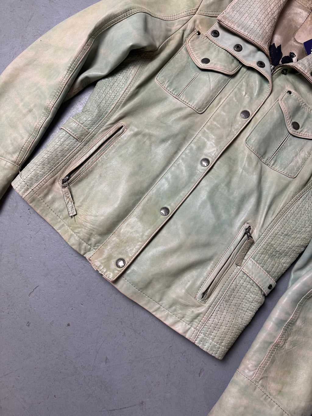 Vintage Gipsy Mint Green Leather Jacket Whit nice details for girls. Y2K Second Hand 2000s Fashion 