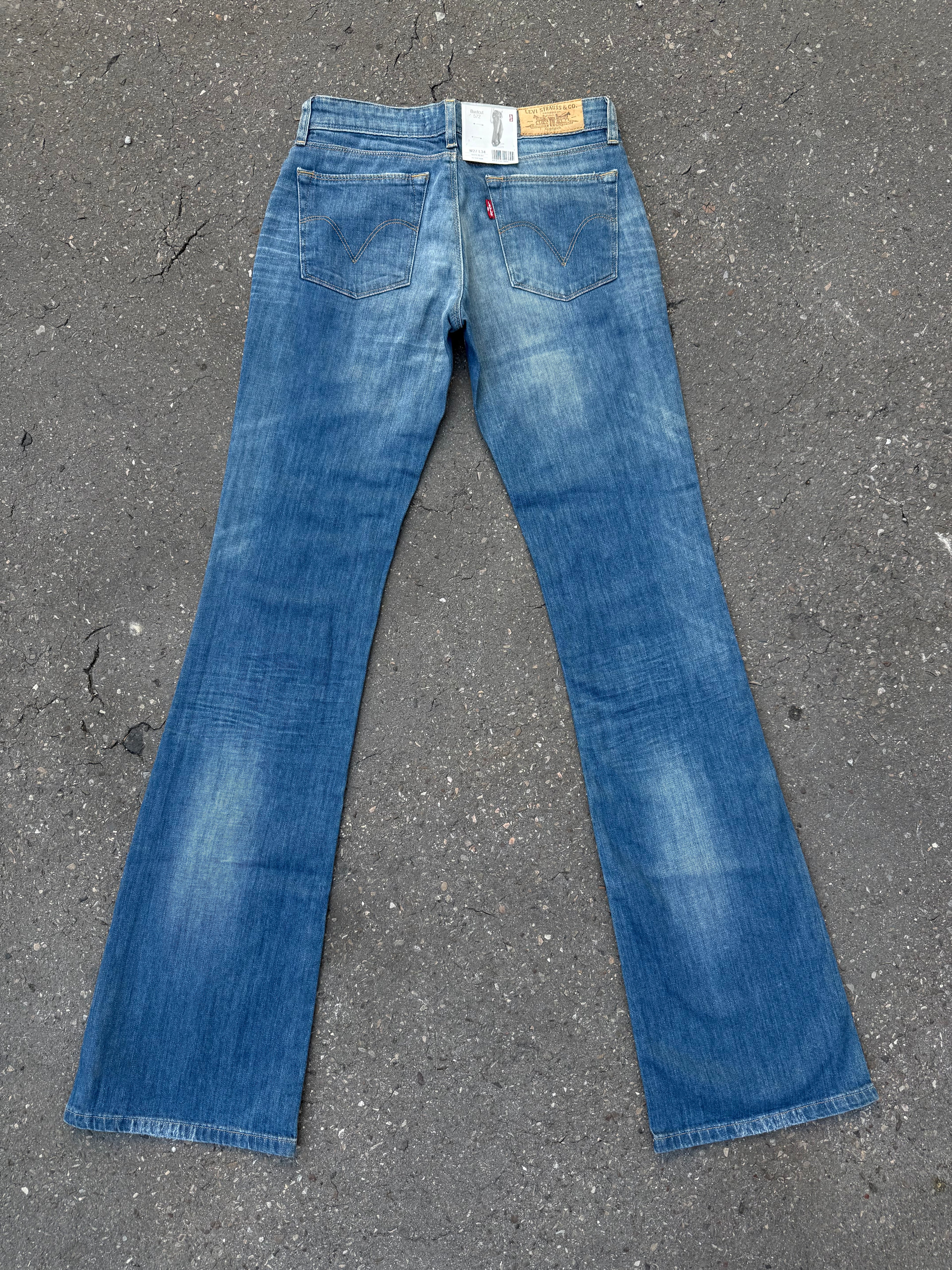Eine blaue Jeans von Levi’s in XS im Bootcut Style