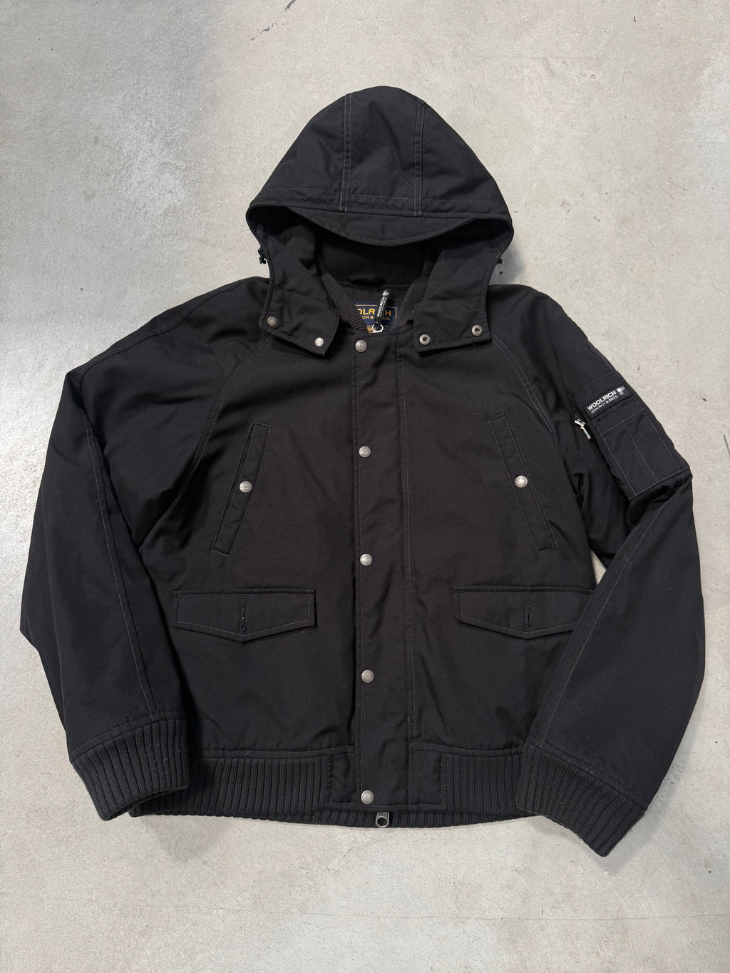 Vintage Woolrich Black Winter Jacket Für Männer. Y2K Second Hand 2000s Fashion 