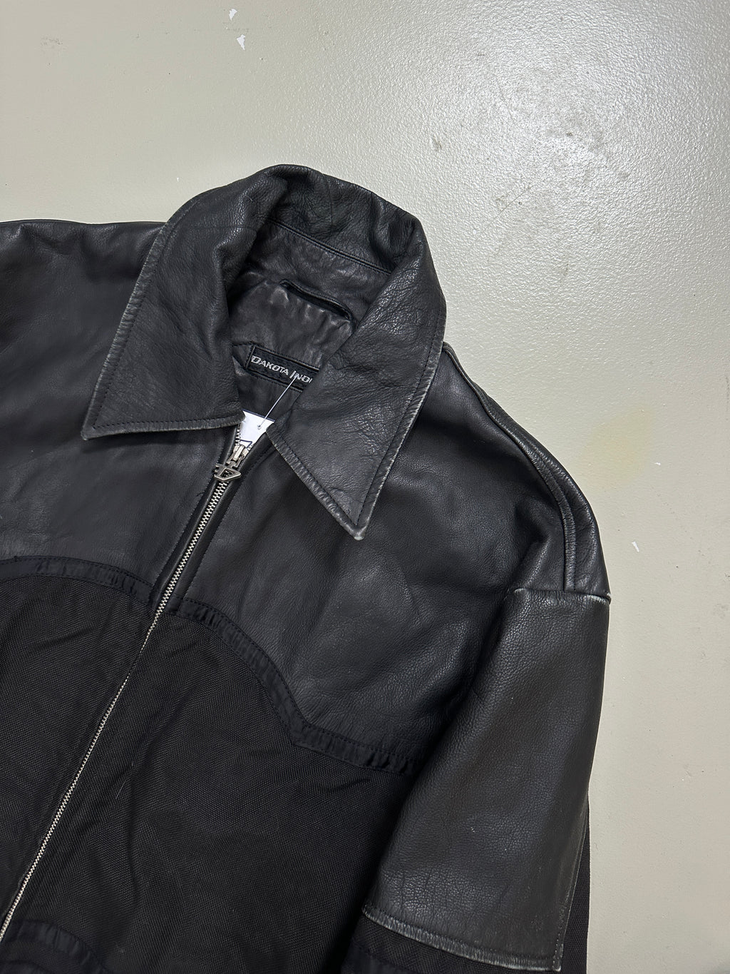 Vintage Dakota Hybrid Leather Jacket für Herren. Y2K Second Hand 2000s Fashion 