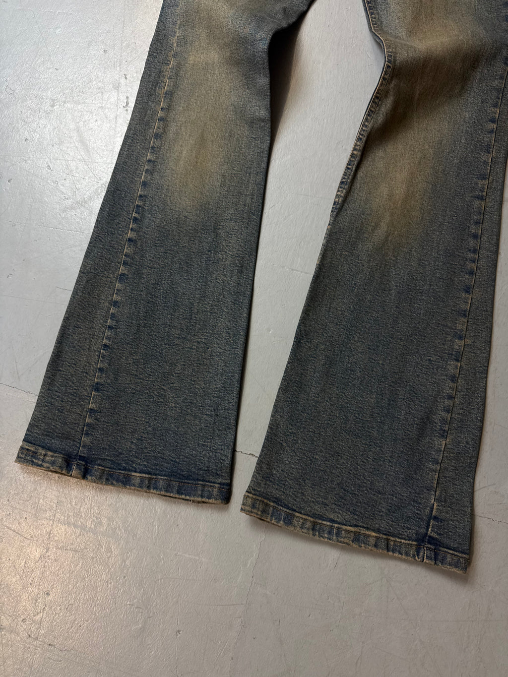 Vintage Boosley Flared Low Waist Jeans für Damen. Y2K Second Hand 2000s Fashion