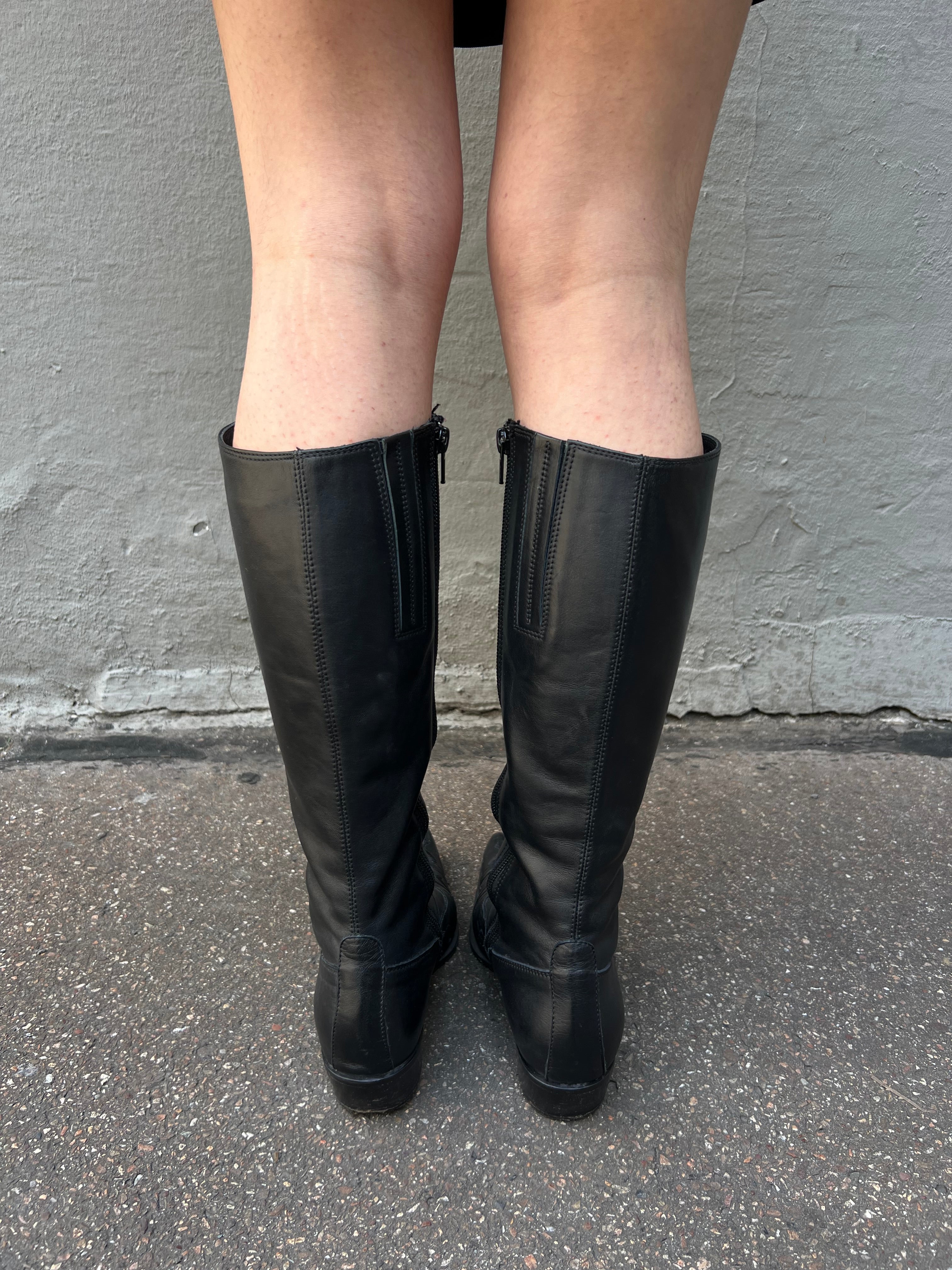 Vintage Black Cowboy Leather Boots 35