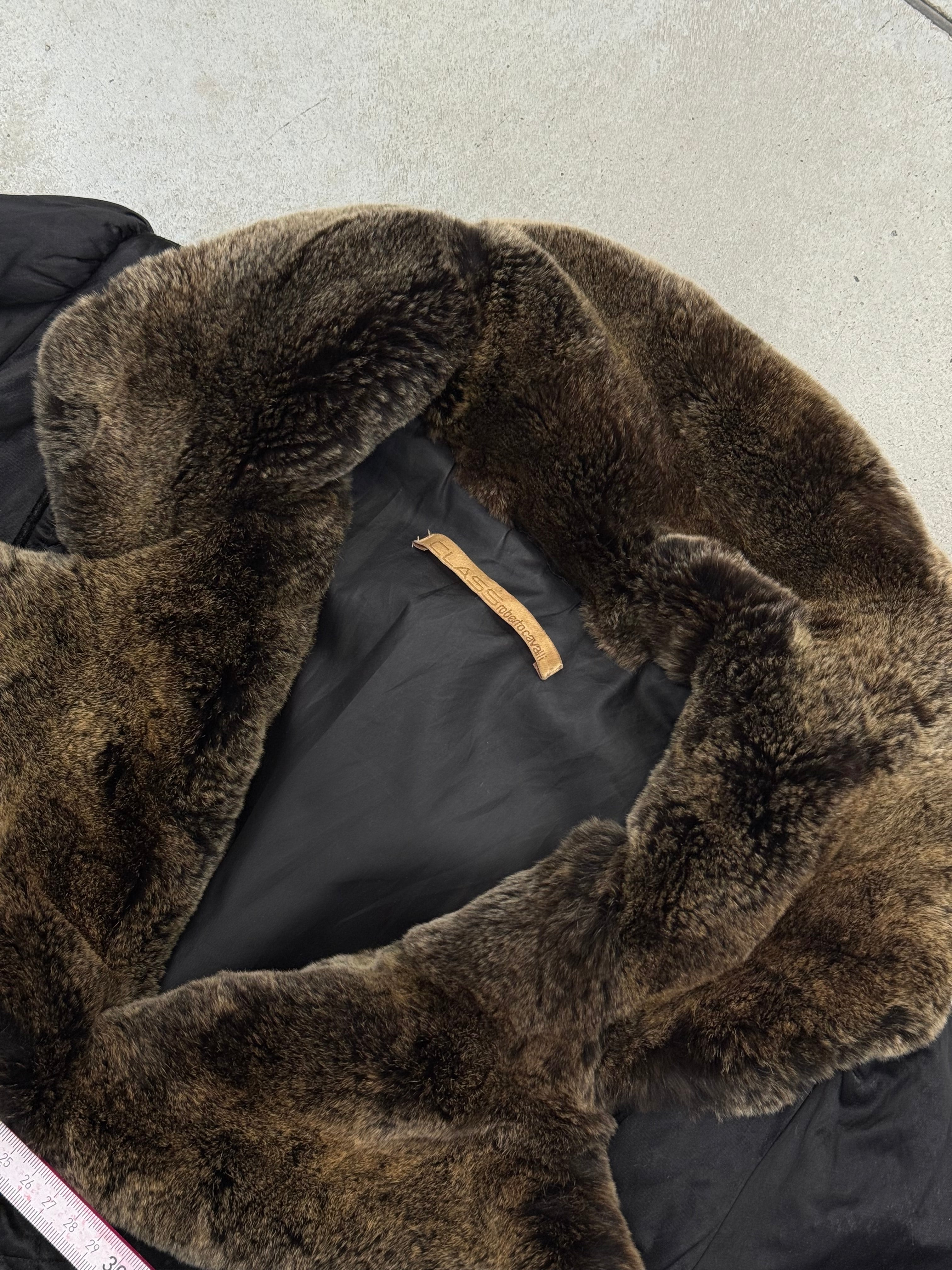 Vintage Roberto Cavalli Class Black Coat with Faux Fur Collar Für Frauen. Y2K Second Hand 2000s Fashion 