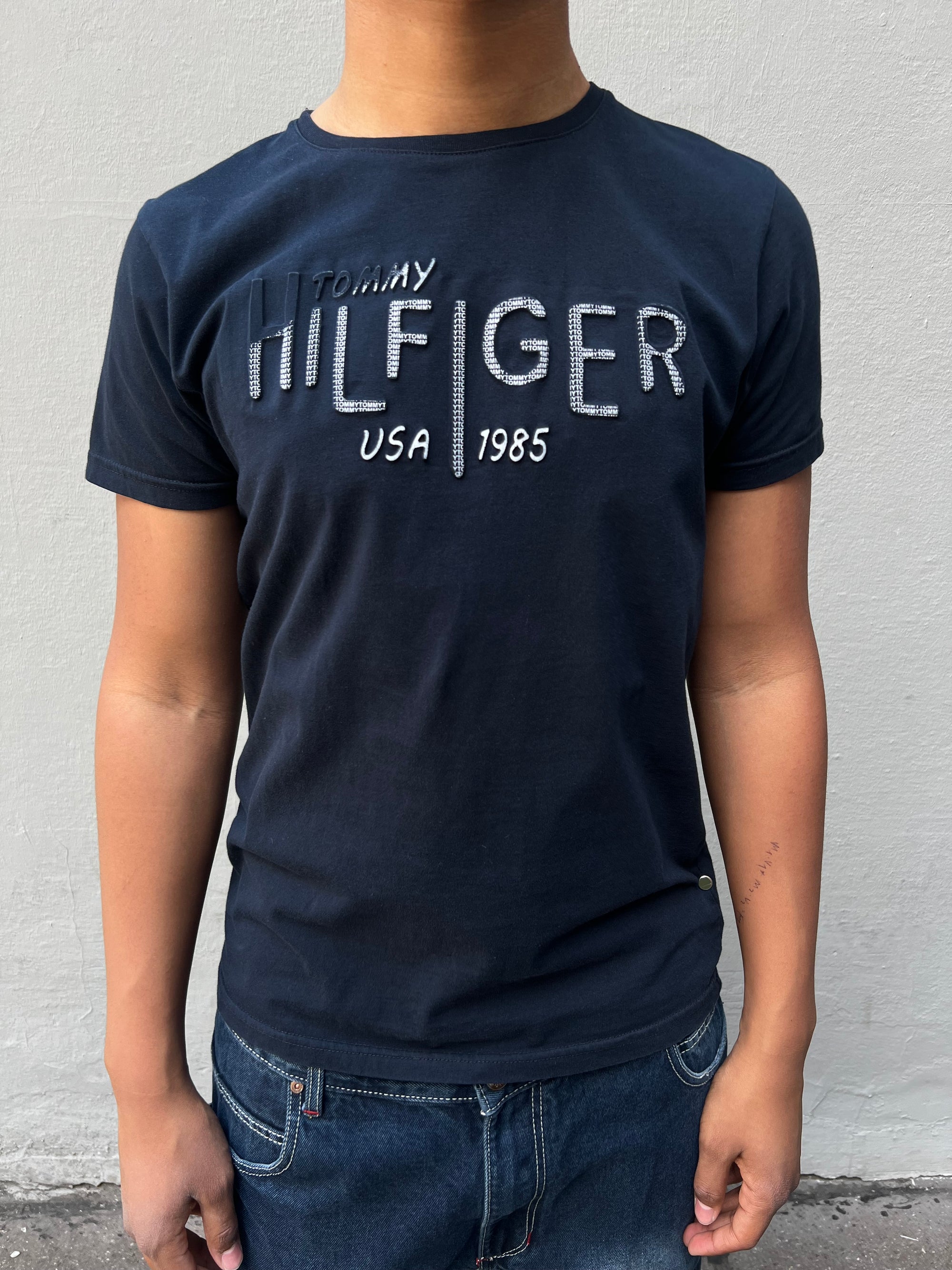 Vintage Black Tommy Hilfiger Tee S/M
