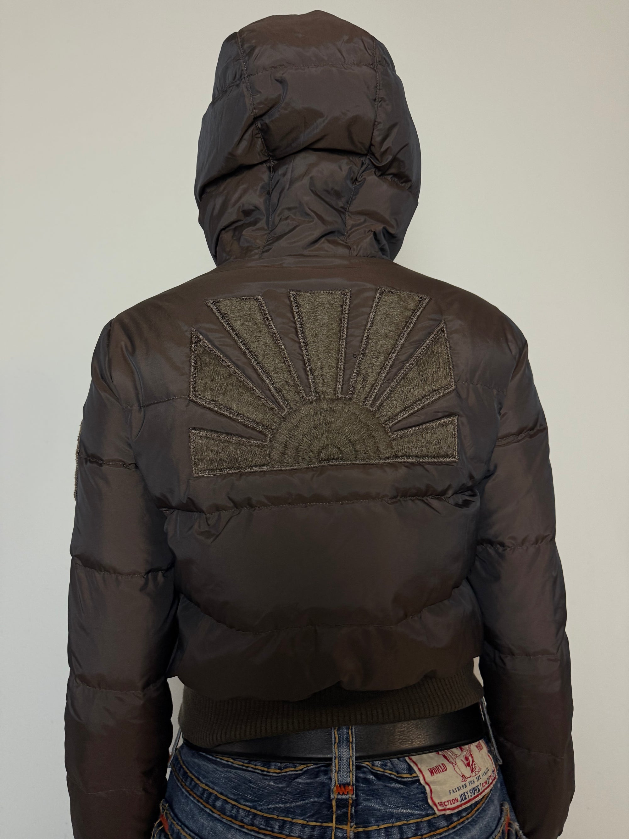 Eine braune cropped Puffer Jacke in S/M 