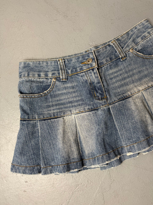 Vintage Pleated Denim Mini Skirt für Damen. Y2K Secondhand 2000s Fashion.