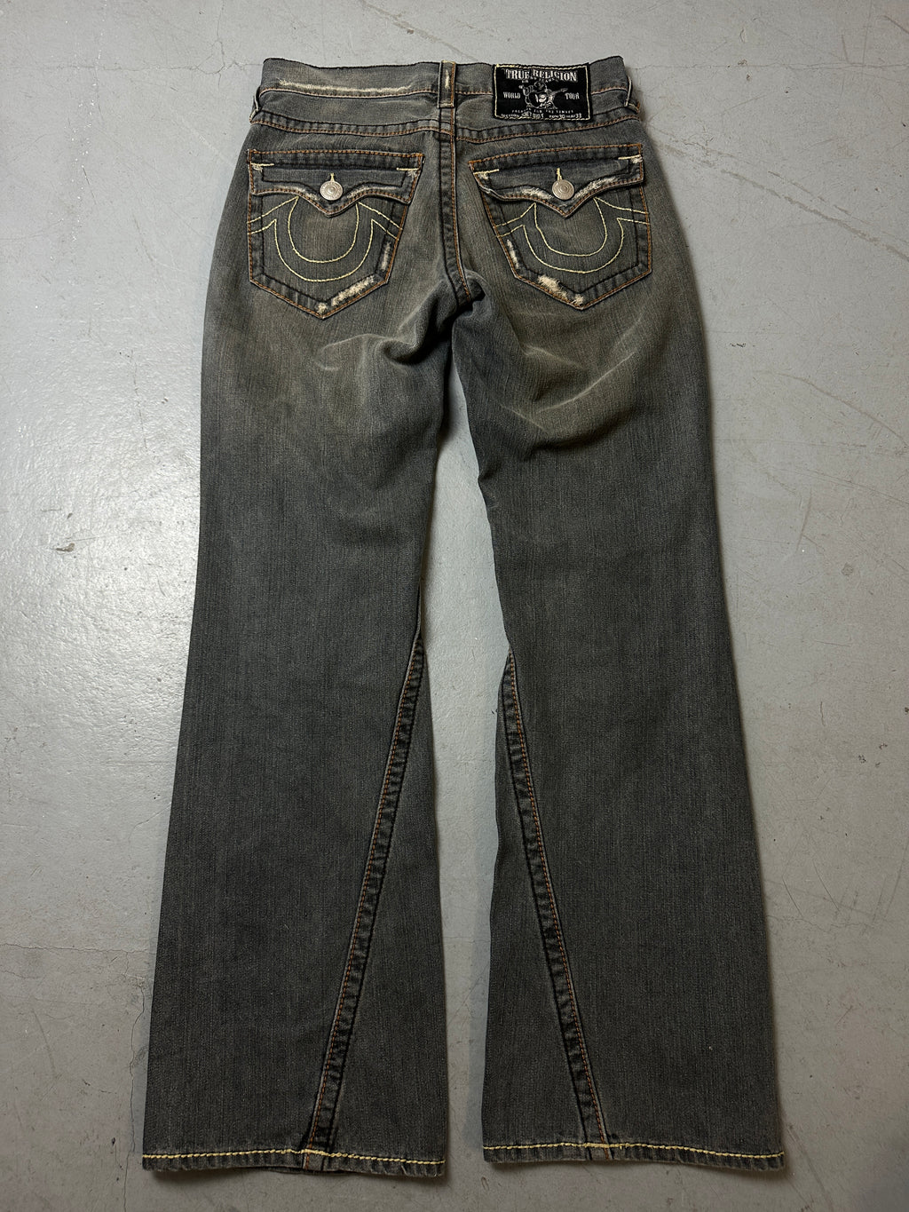 Produktbild von Vintage Grey Ripped & Flared True Religion S/M von hinten 