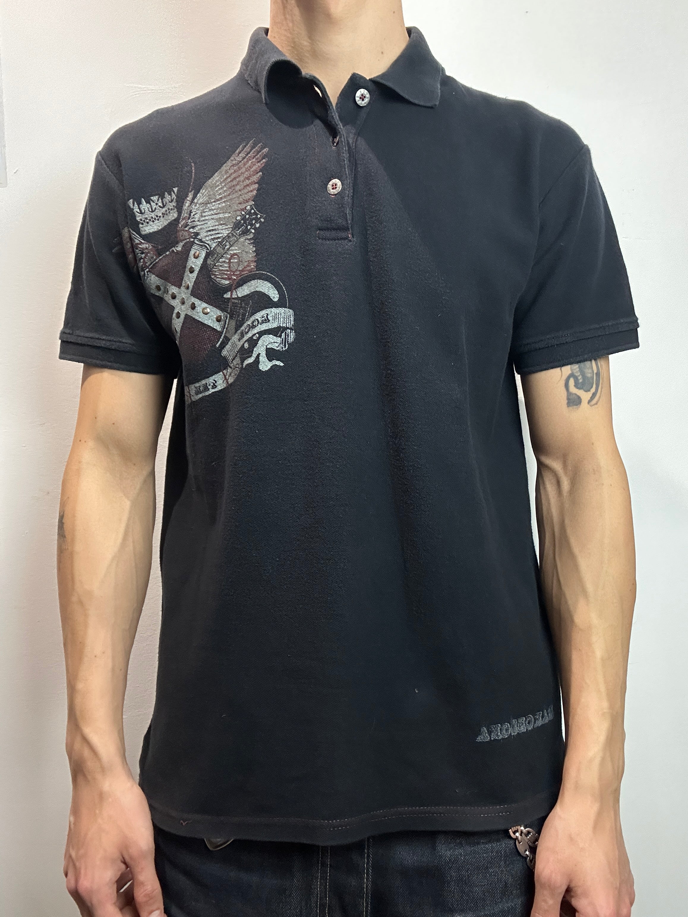 Tragebild von einem Vintage Hard Rock Café Polo von vorne