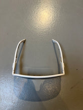 Laden Sie das Bild in den Galerie-Viewer, Produktbild der Christian Dior Sonnenbrille von oben.