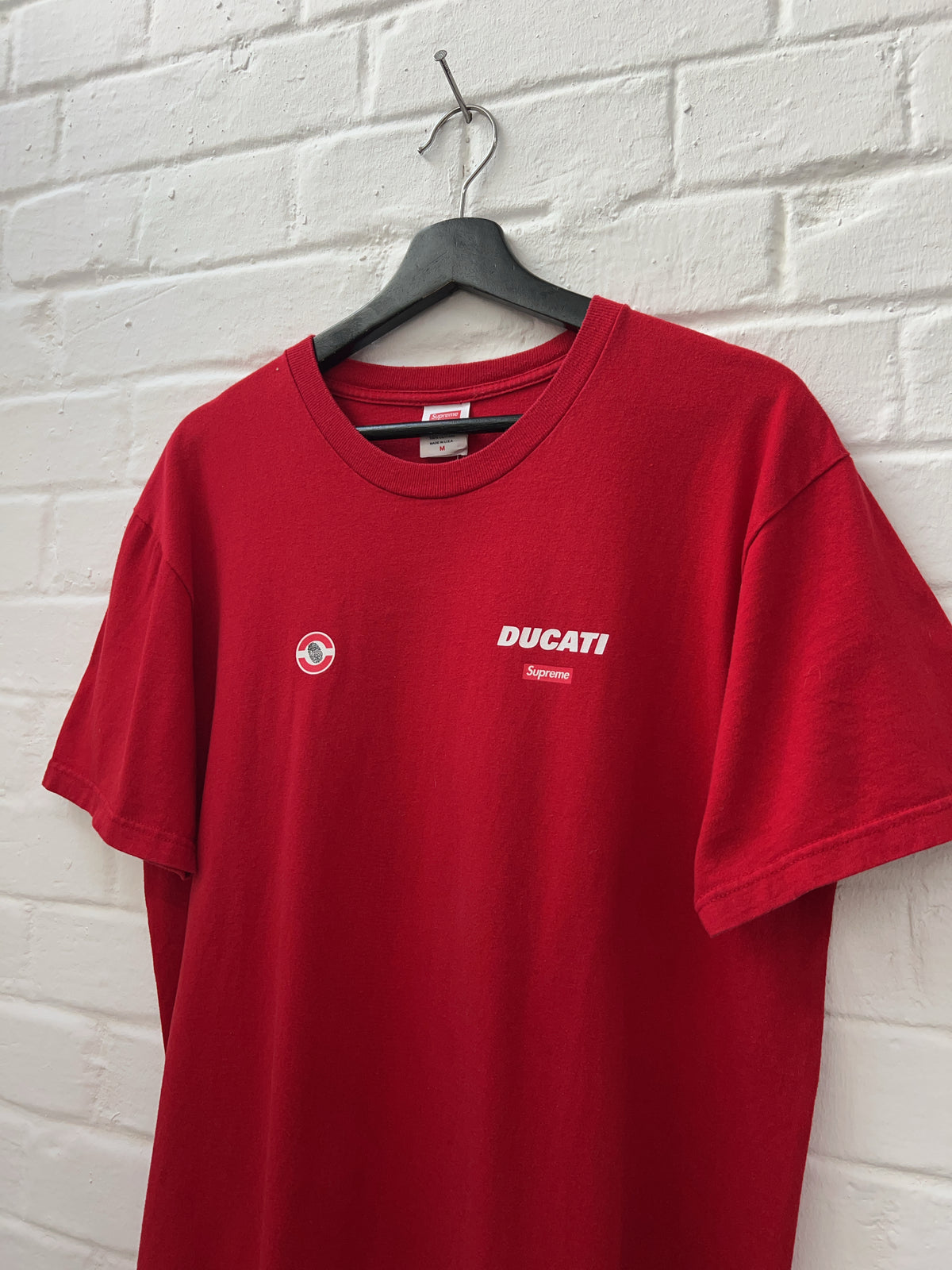 Supreme x Ducati Logos rot T-shirt (M) Vintage Supreme T-Shirt für Herren Still Thrifting Online Shop