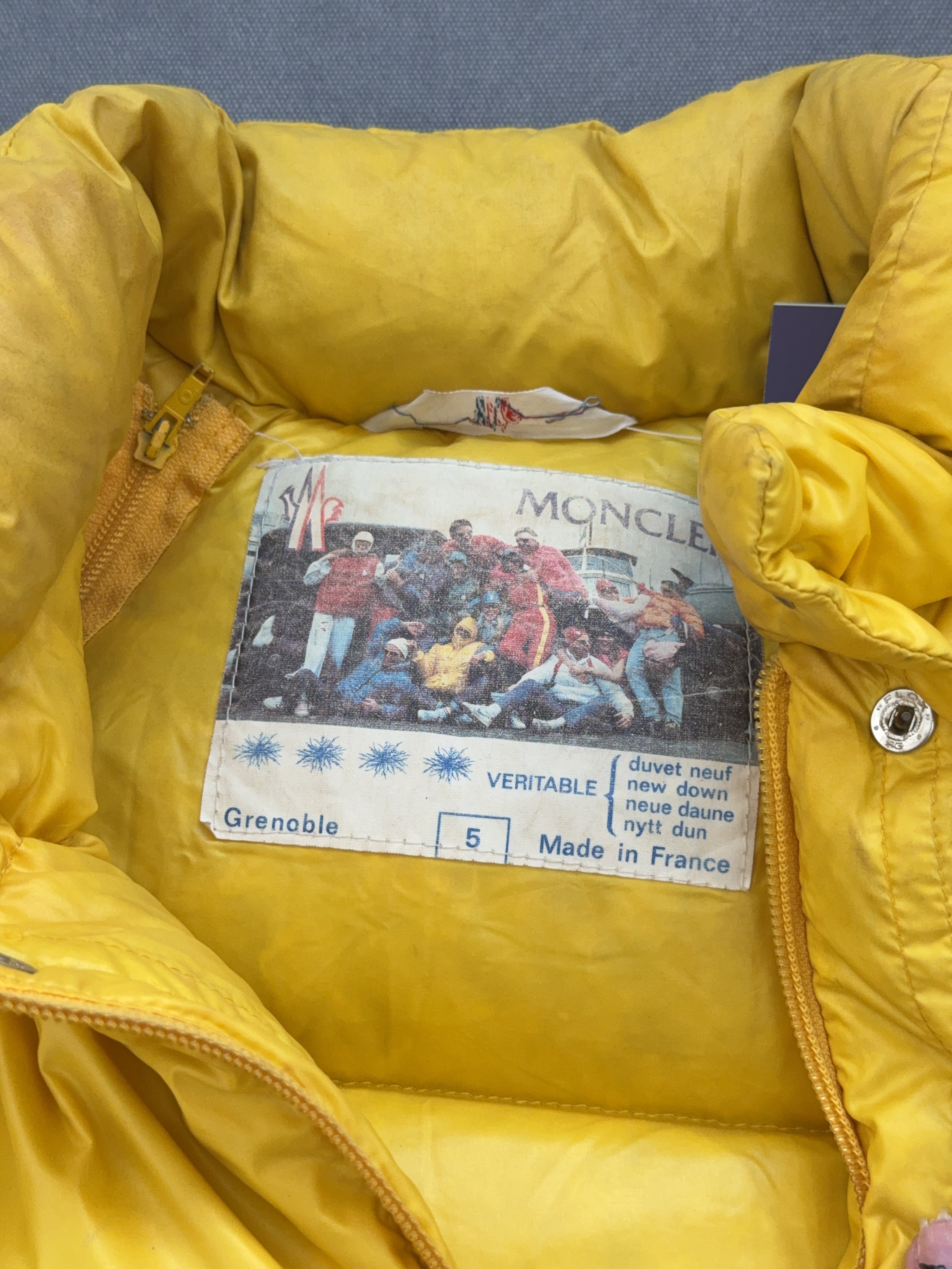 Vintage Moncler Puffer (XL)