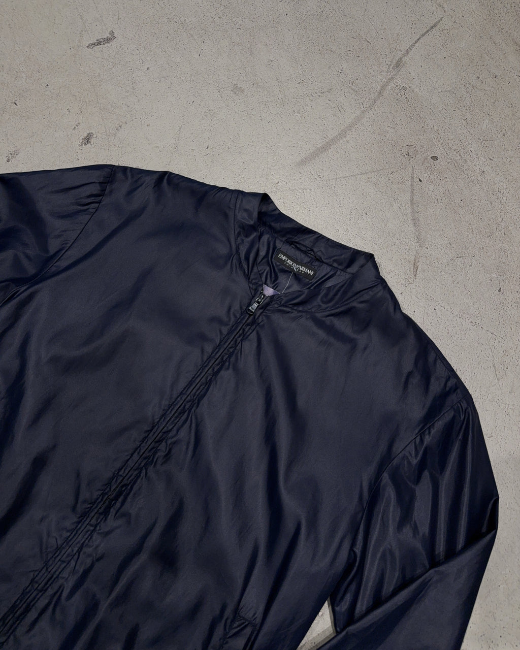 Vintage Emporio Armani Jacke (M) Übergangsjacke von Armani in Dunkelblau mit Back Print