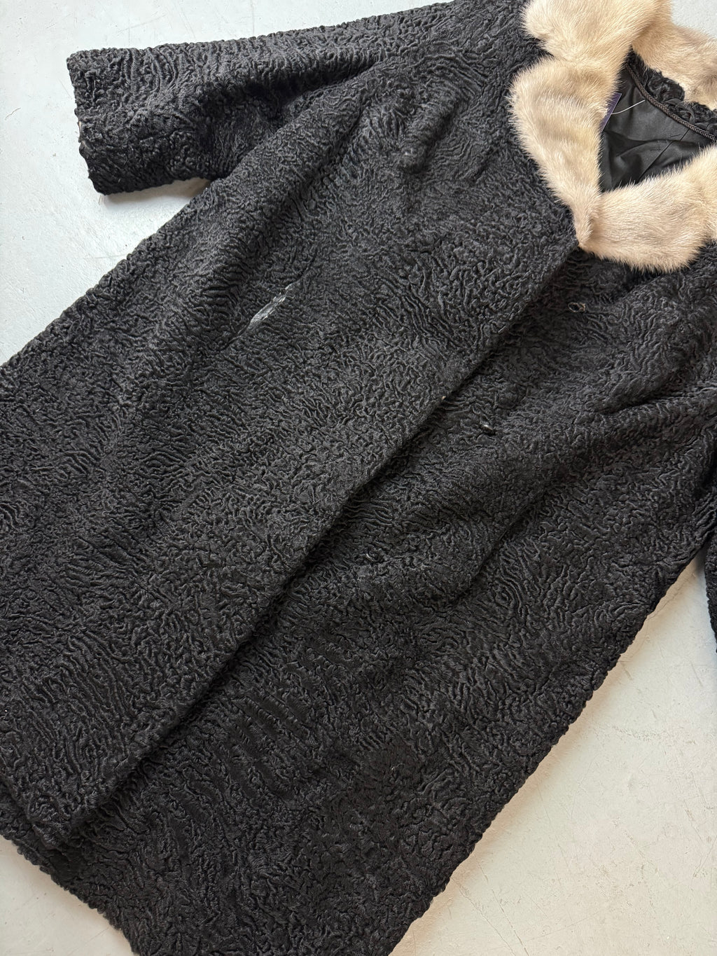 Vintage Black Short Sleeve Coat with Fur Collar für Damen. Y2K 2000s Fashion.