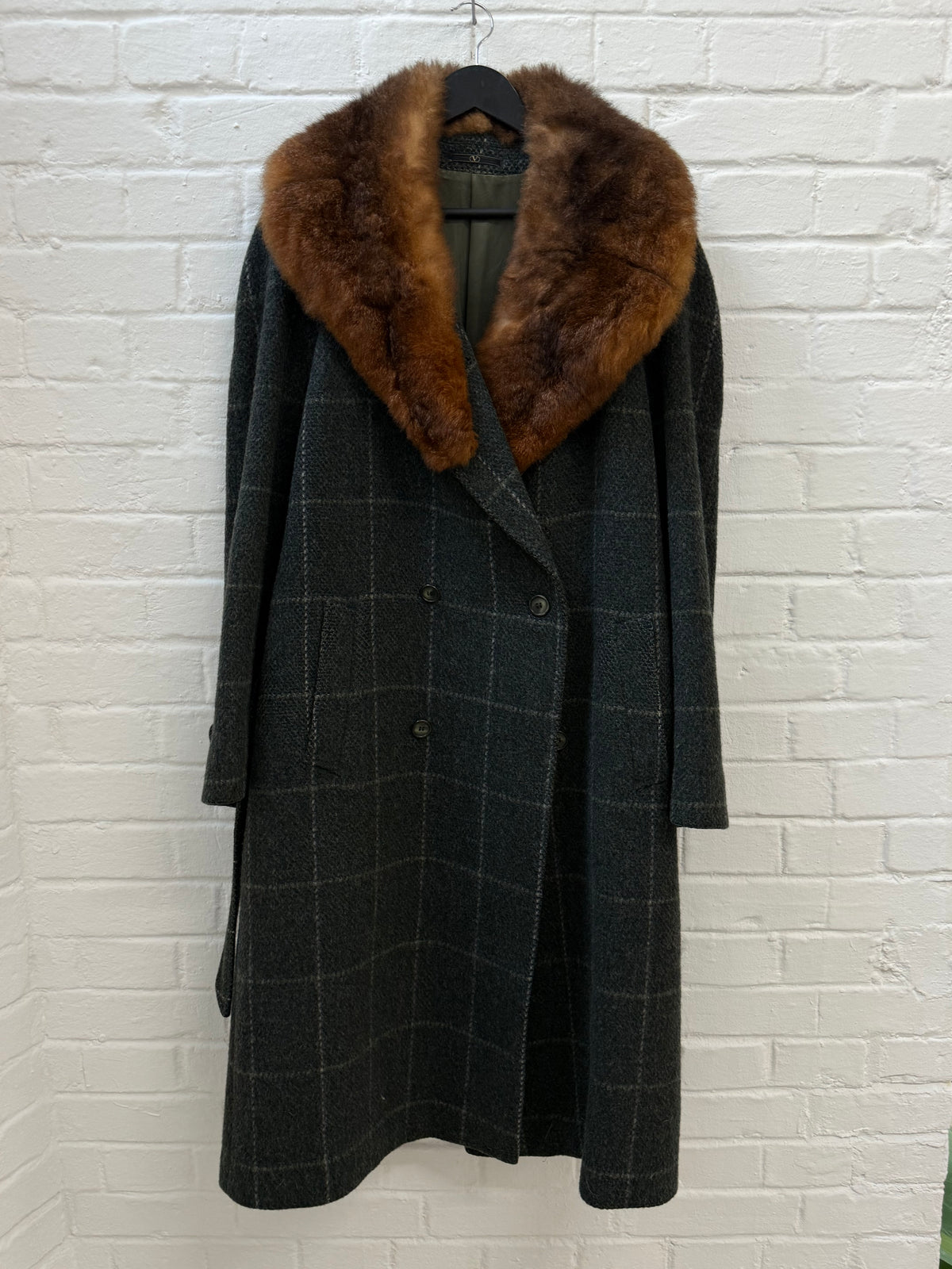 Vintage Valentino Mantel (52)