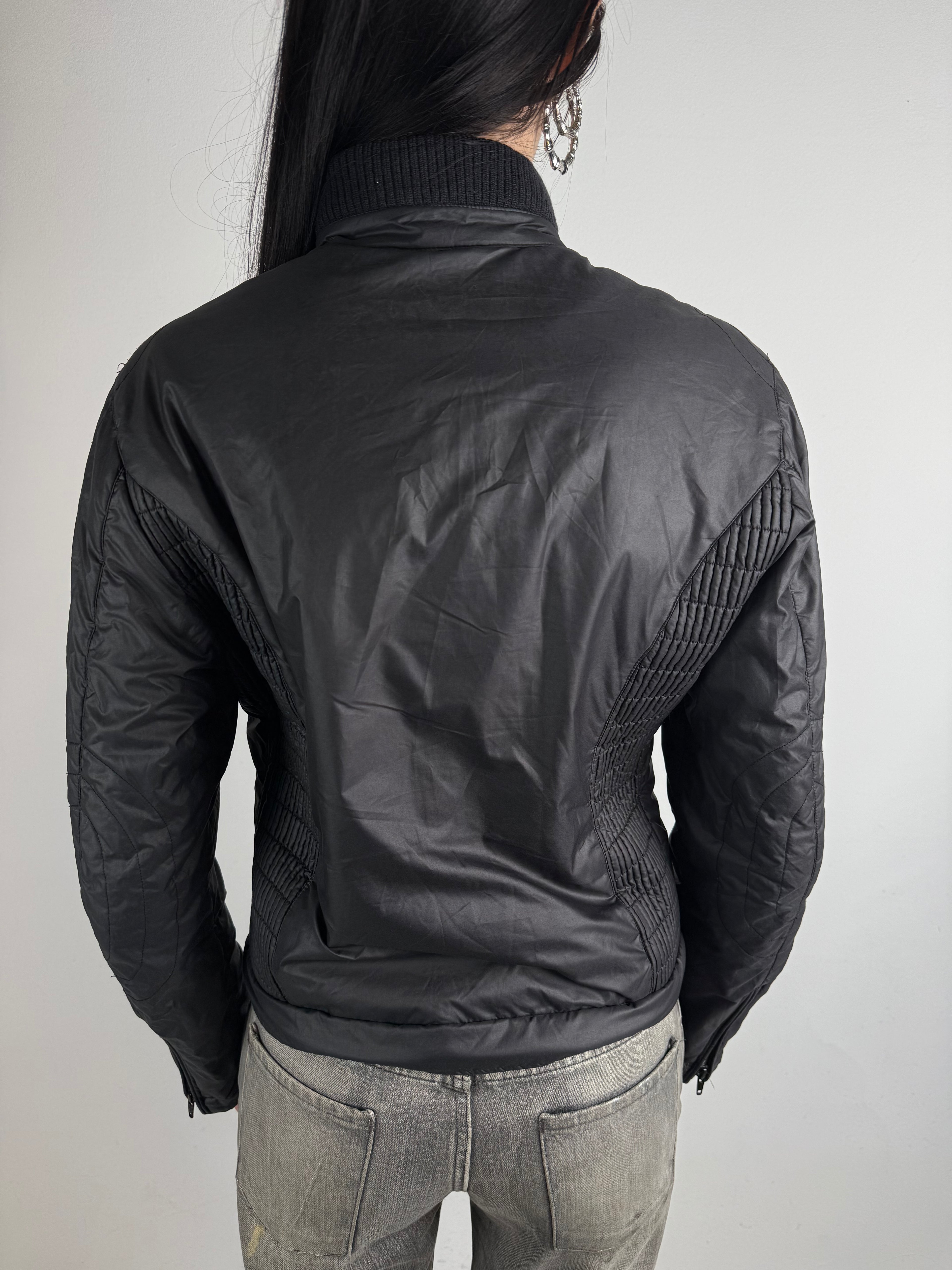 Tragebild von einer Vintage Blauer Light Jacket von hinten