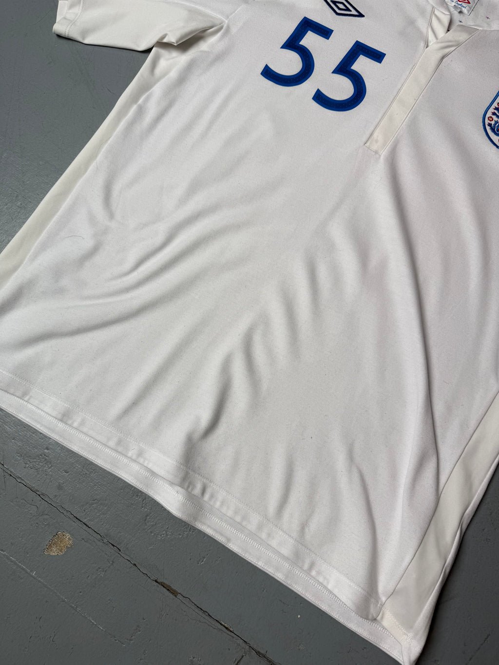 Vintage Umbro England 2010-2011 Home Jersey for Boys. Y2K Second Hand 2000s Fashion  