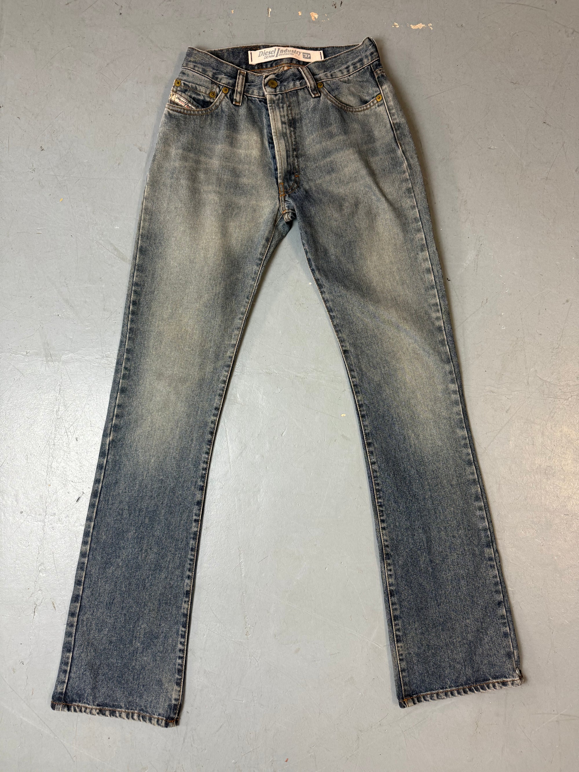 Produktbild von einer Vintage Diesel Mid Waisted Bootcut Jeans XS