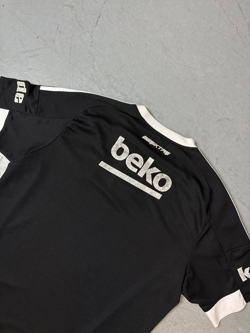 Vintage Adidas Besiktas 2015/2016 Third Jersey M/L