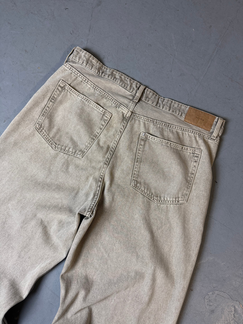 Detailliertes Produktbild von Vintage Beige Baggy Denim XXL von hinten