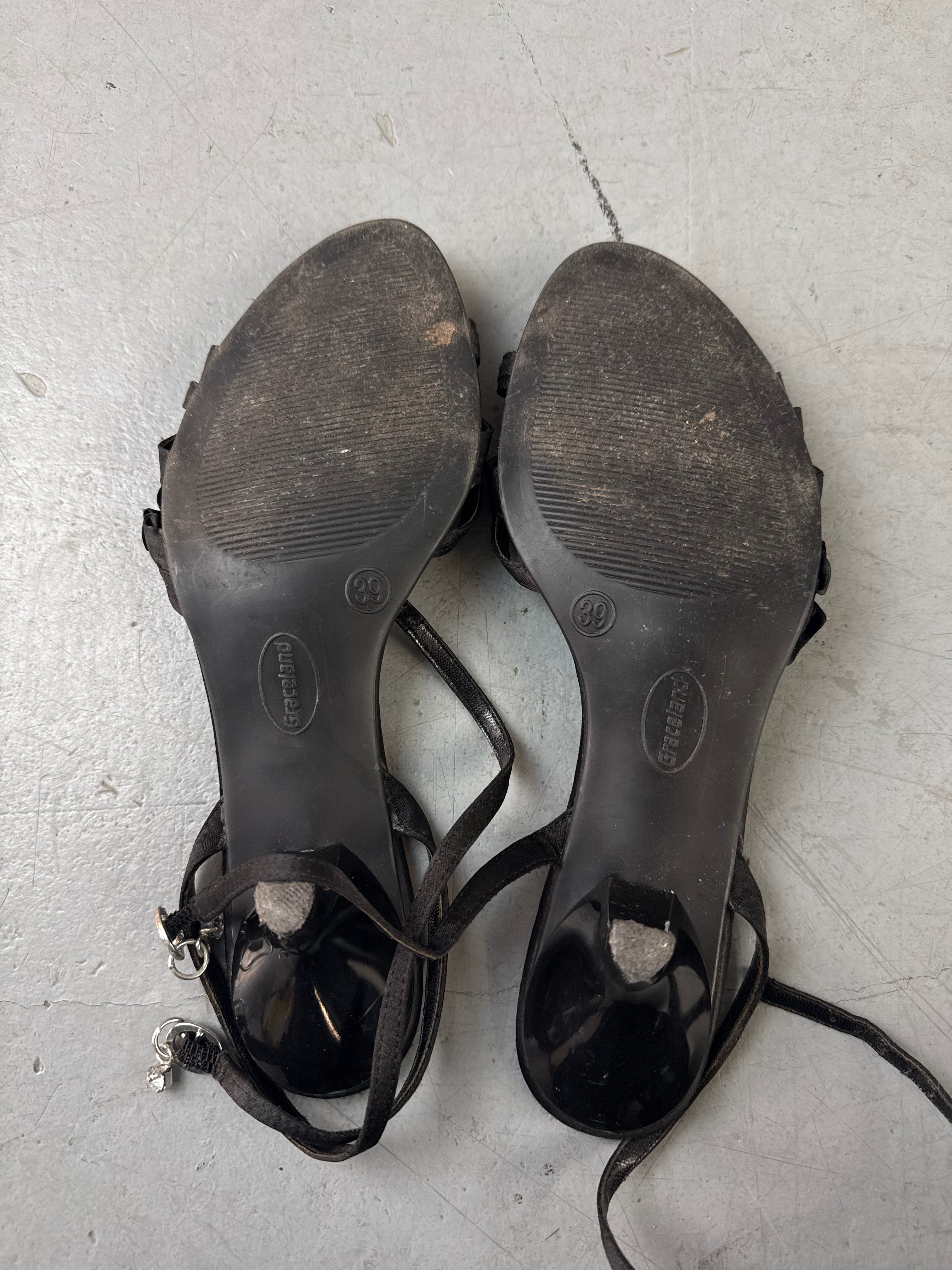 Vintage schwarze Kitten Heels in 39 für Girls Y2K Fashion 