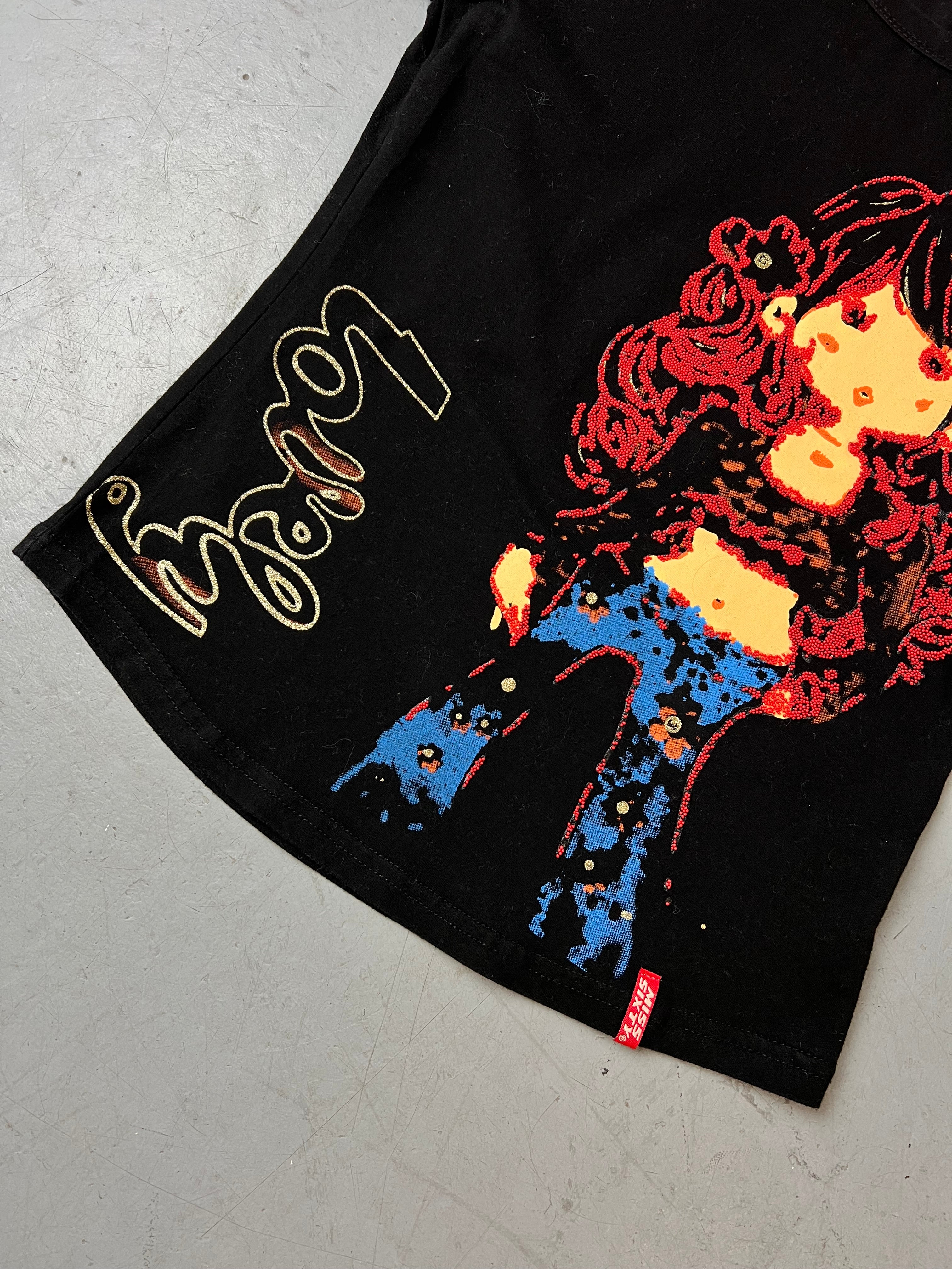 Vintage Miss Sixty Black Printed T-Shirt mit bunten Details für Damen. Y2K Second Hand 2000s Fashion