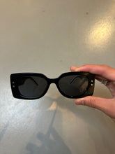 Laden Sie das Bild in den Galerie-Viewer, Christian Dior Pacific Sunglasses