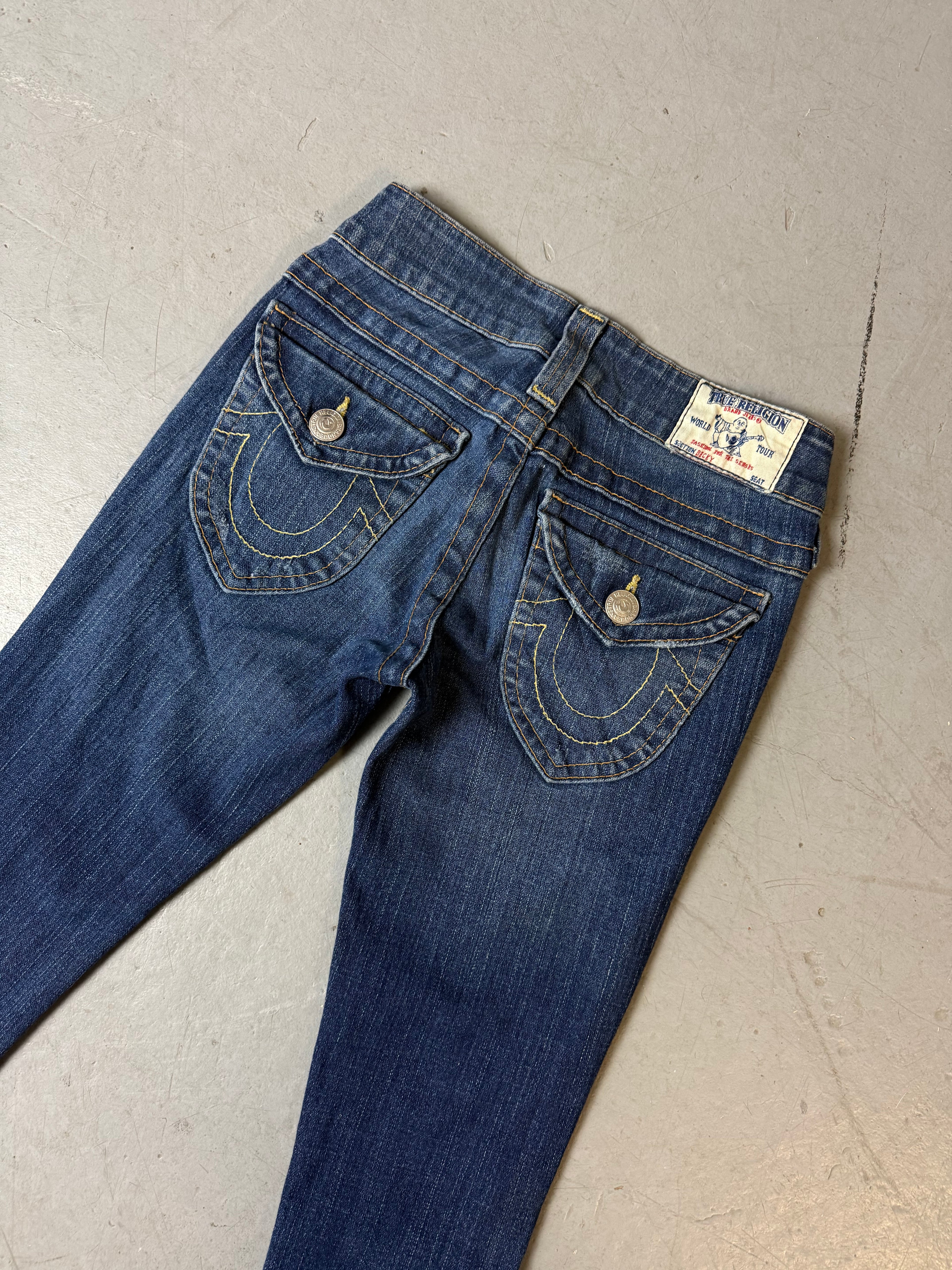 Detailbild von einer Vintage True Religion Low Waist Bootcut Jeans von Hosentaschen von inten